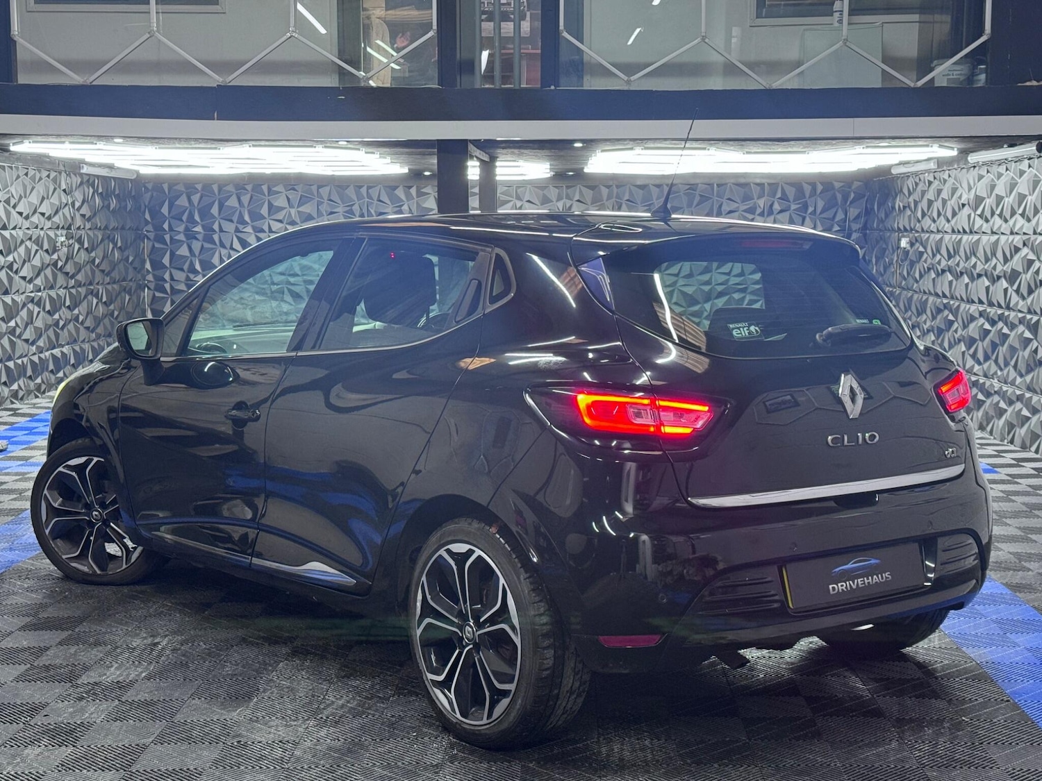 Used Renault Clio 2016 for sale - 76608201: Photo 15