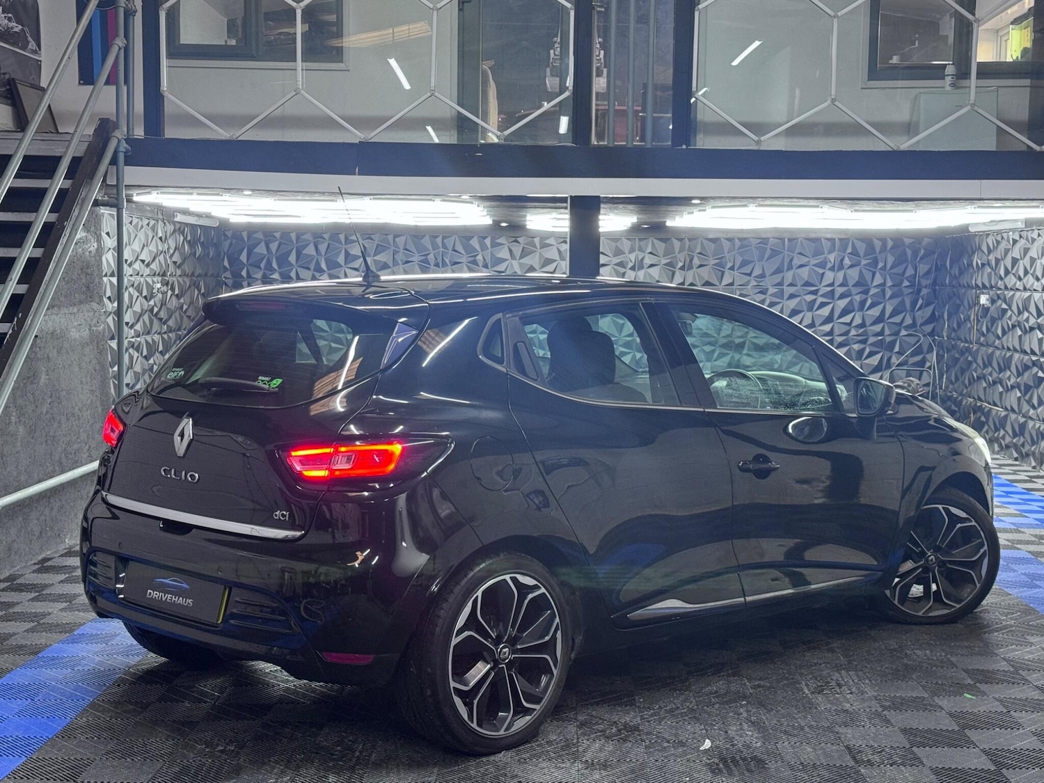 Used Renault Clio 2016 for sale - 76608201: Photo 18