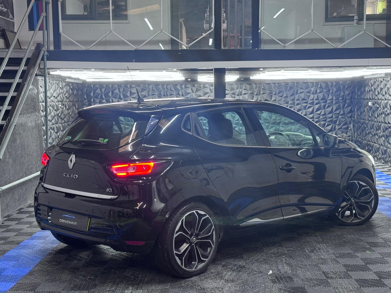 Used Renault Clio 2016 for sale - 76608201: Photo 20