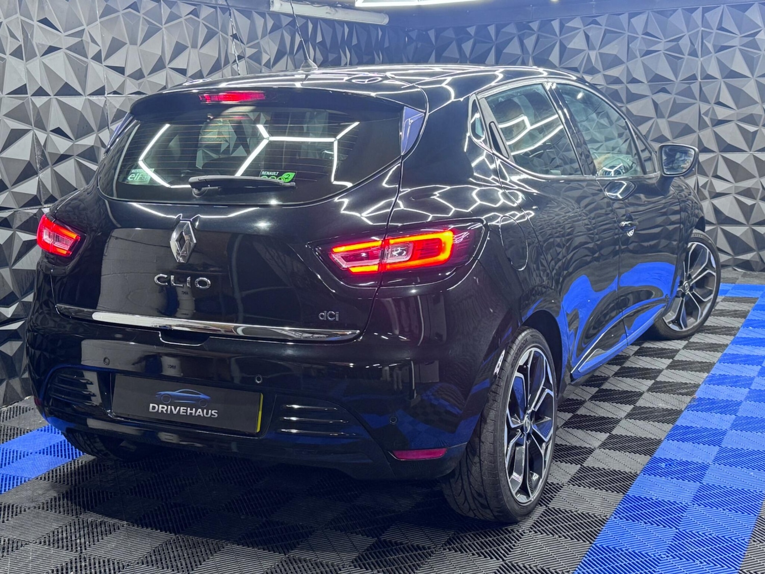 Used Renault Clio 2016 for sale - 76608201: Photo 23