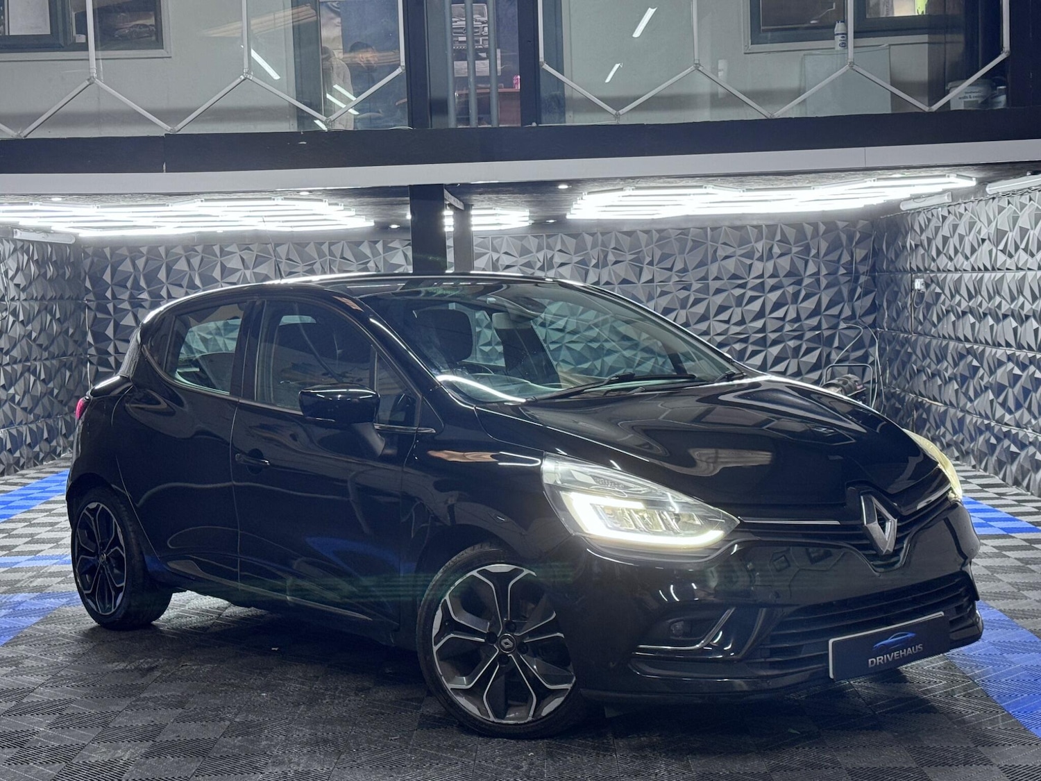 Used Renault Clio 2016 for sale - 76608201: Photo 7
