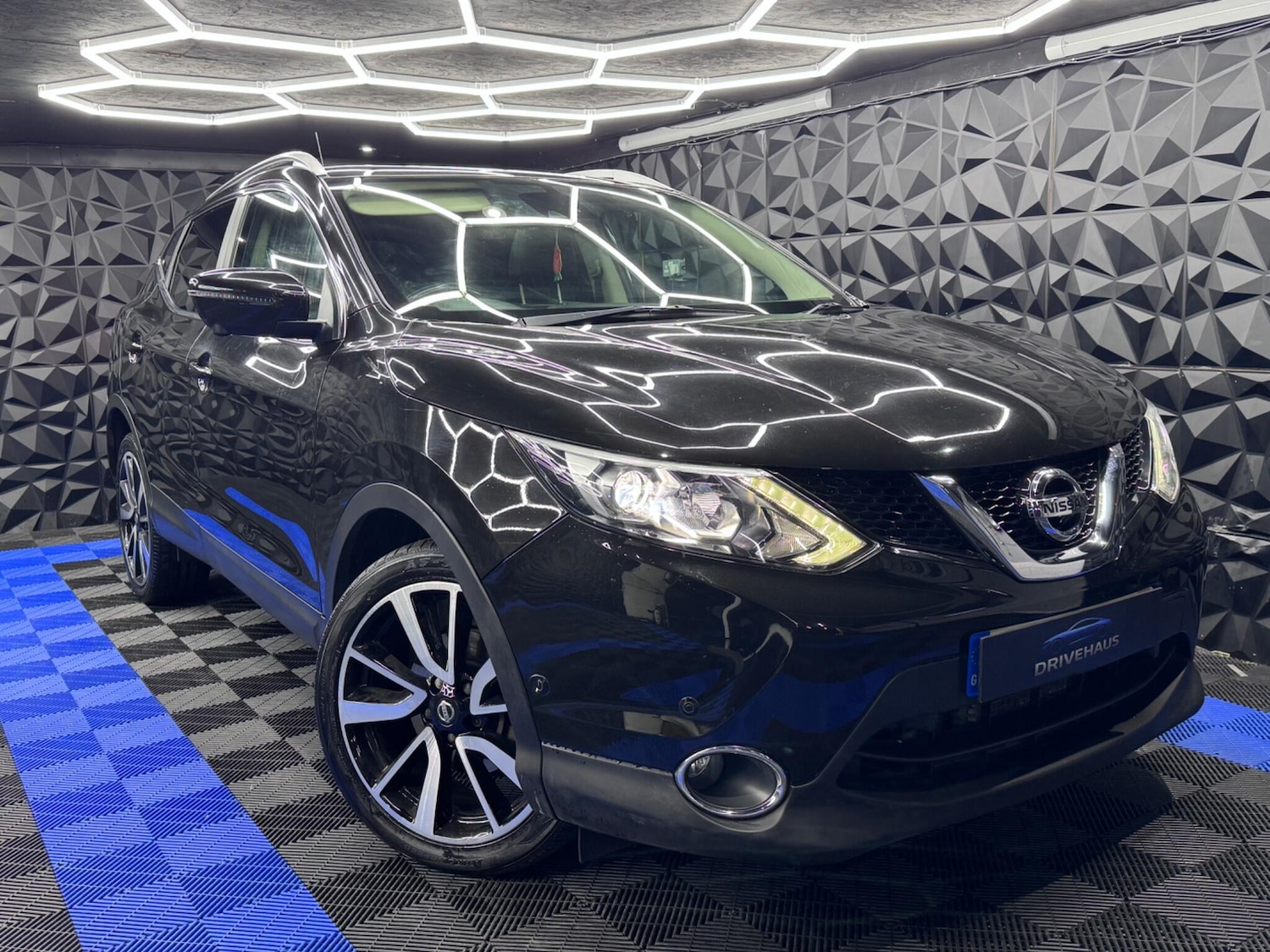 Used Nissan Qashqai 2016 for sale - 76522370: Photo 1