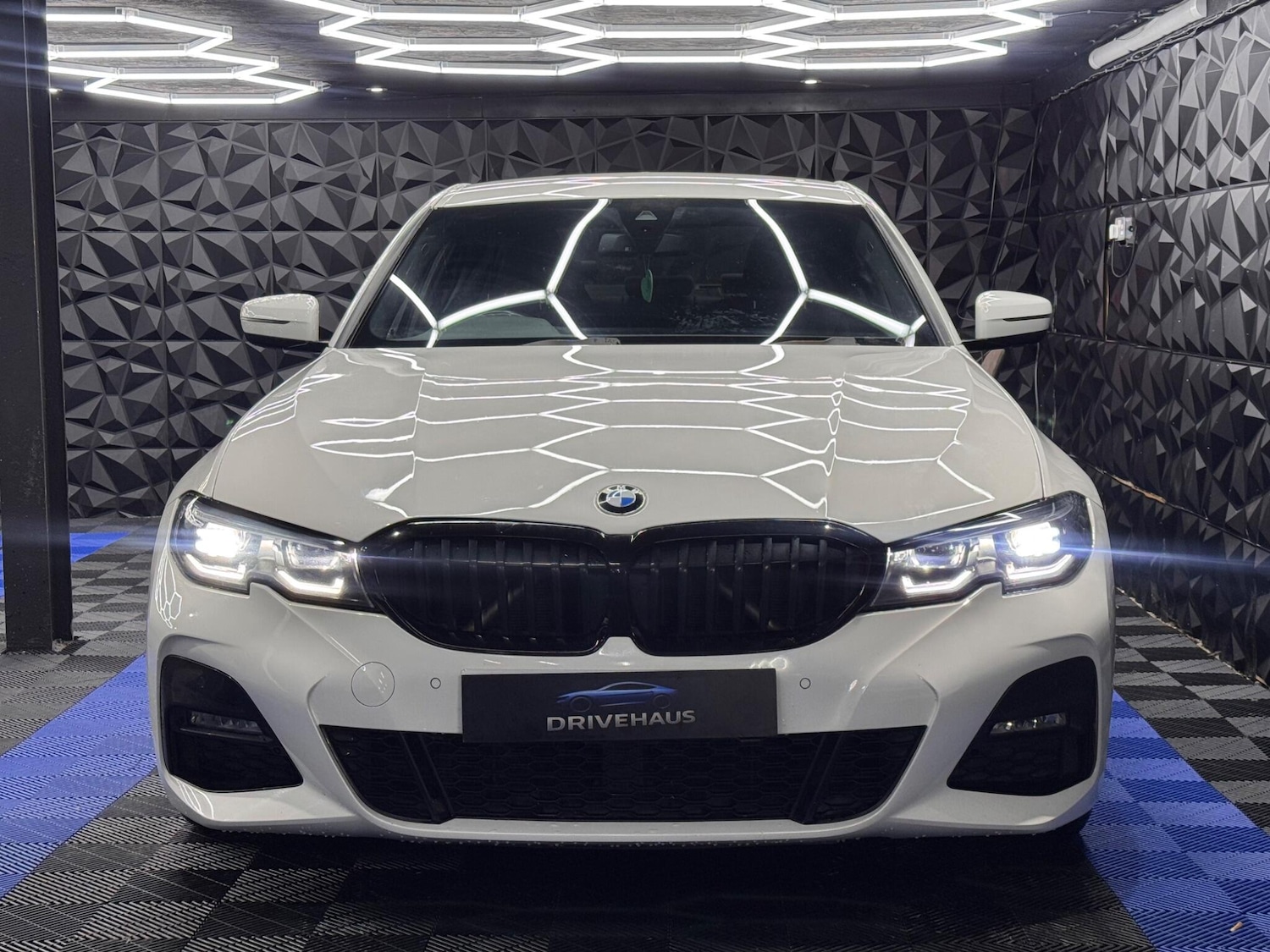 Used BMW 3 Series for sale - 77174600: Photo 2