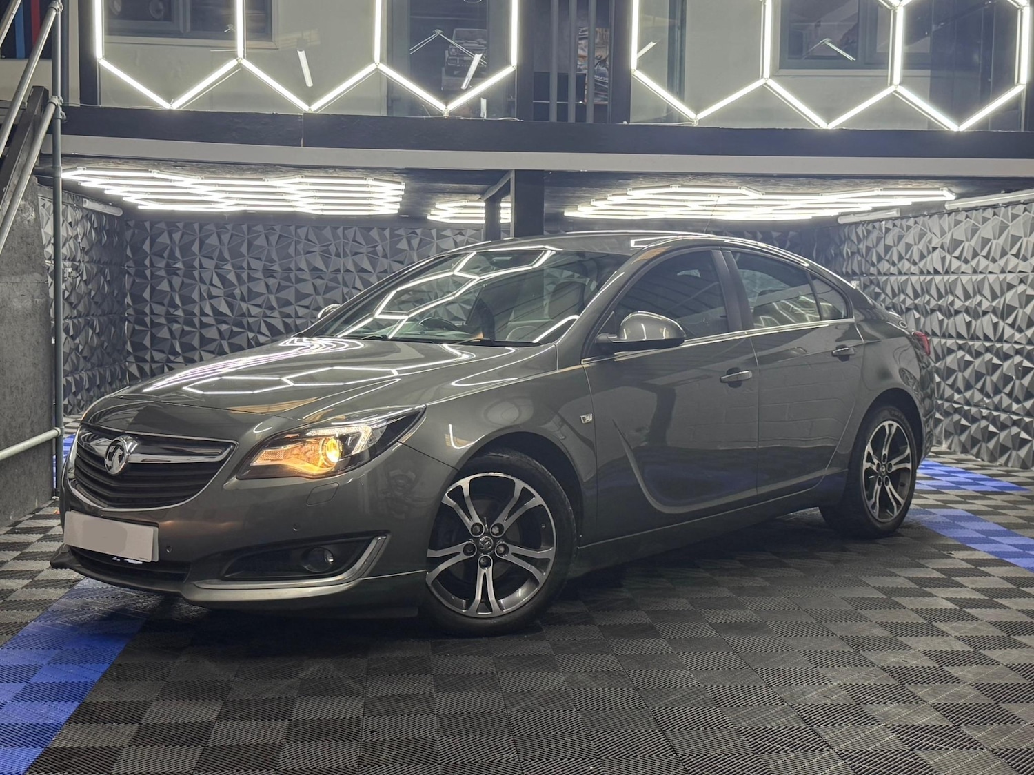 Used Vauxhall Insignia 2016 for sale - 77291959: Photo 6