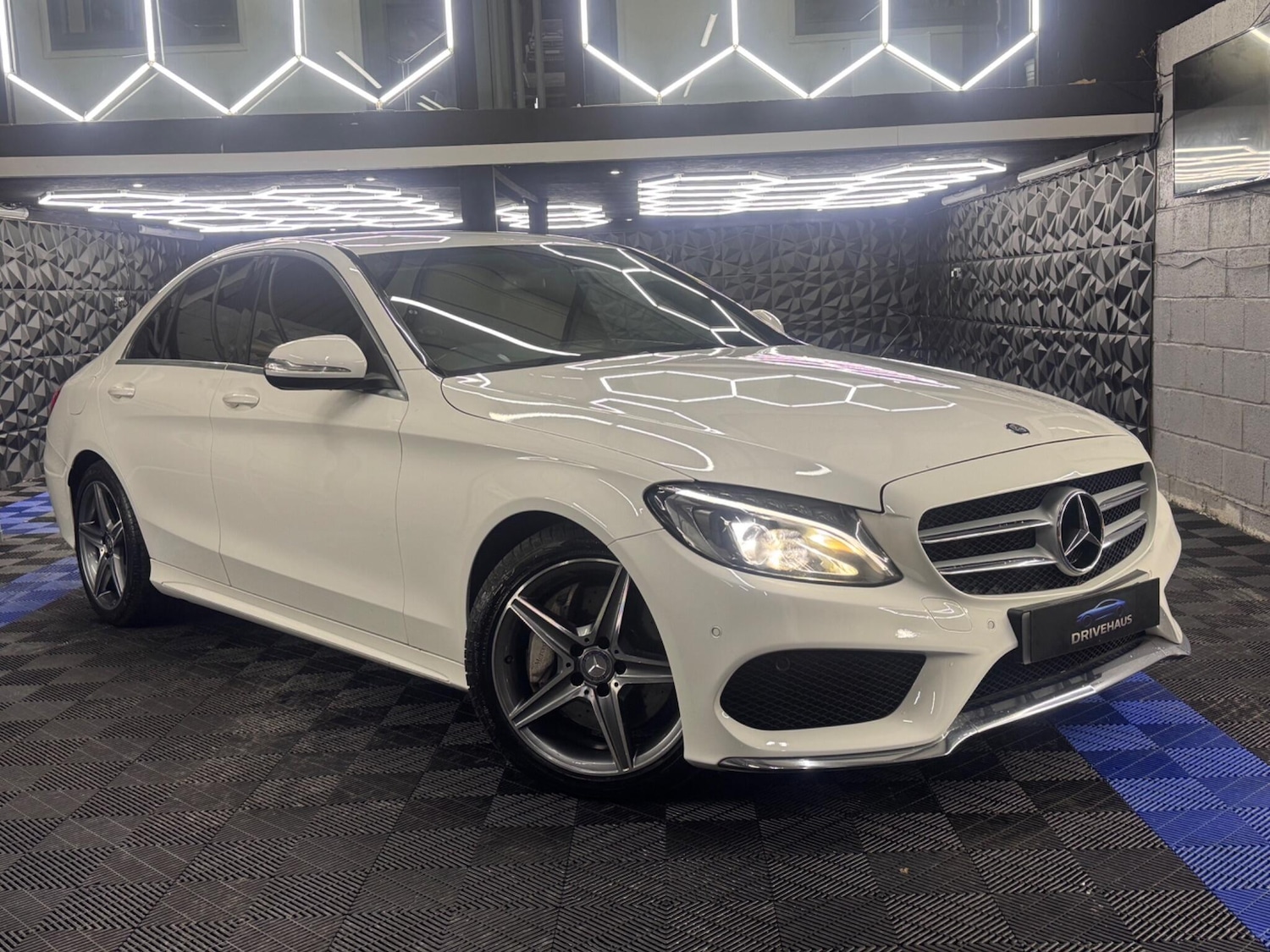 Used Mercedes-Benz C Class 2015 for sale - 77143471: Photo 8