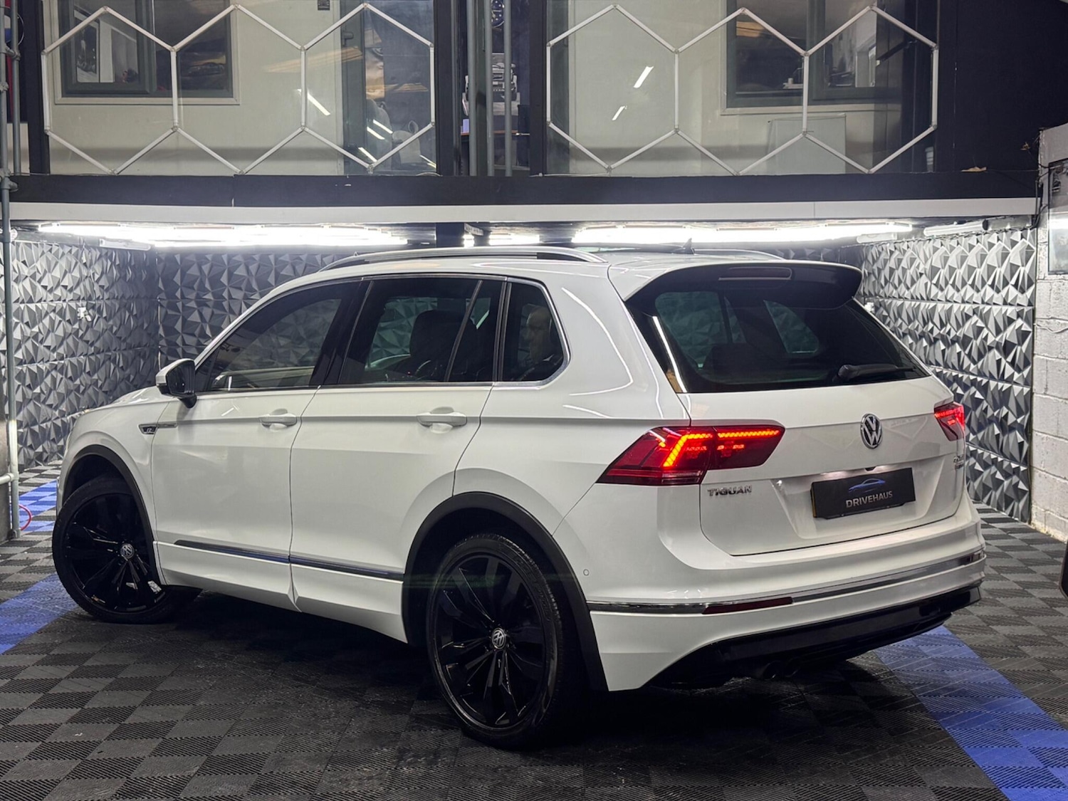 Used Volkswagen Tiguan for sale - 77924797: Photo 21