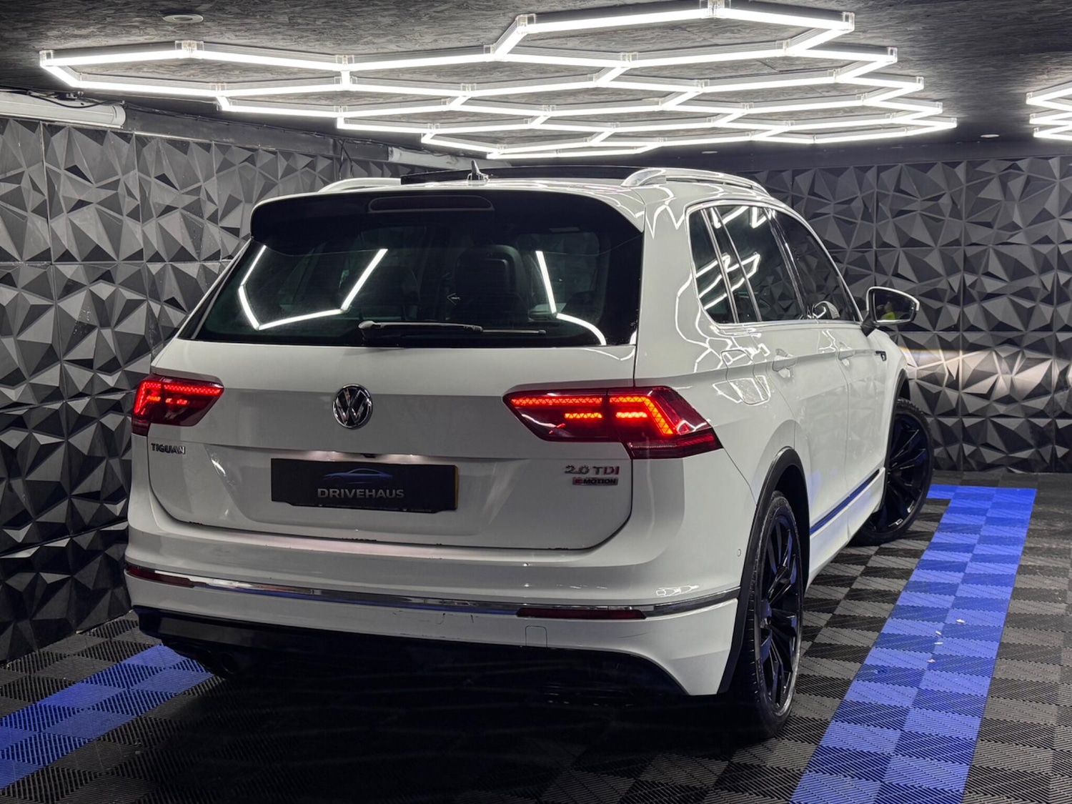 Used Volkswagen Tiguan for sale - 77924797: Photo 24