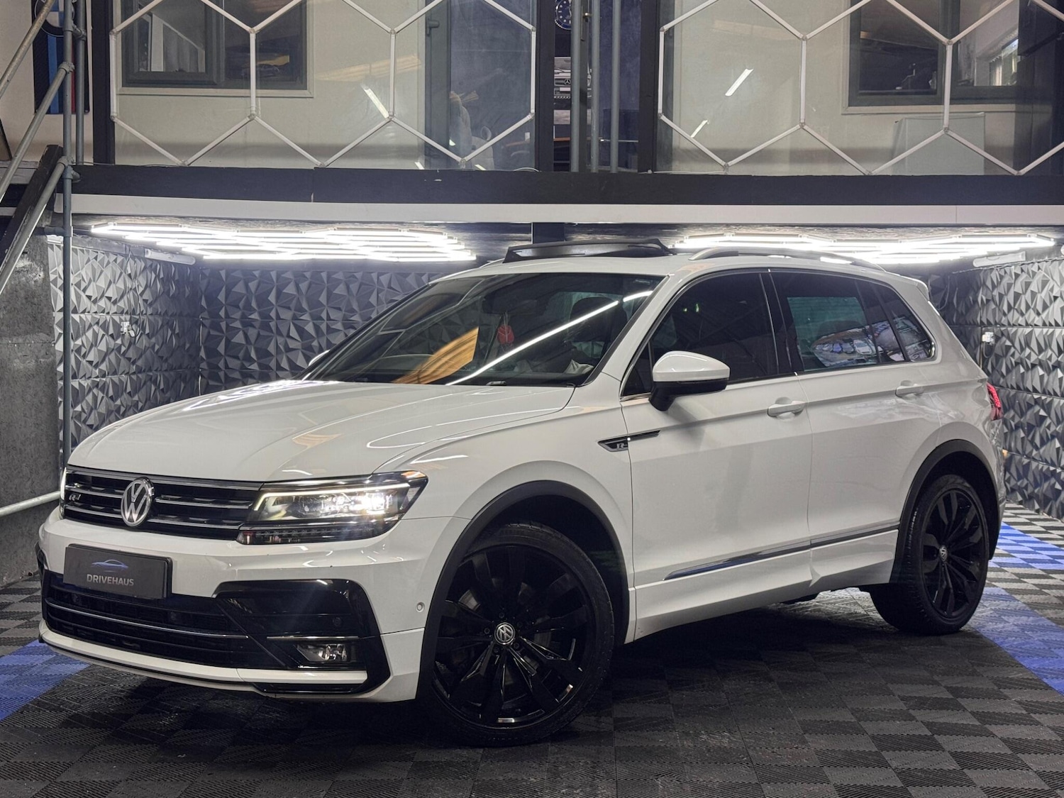 Used Volkswagen Tiguan for sale - 77924797: Photo 6