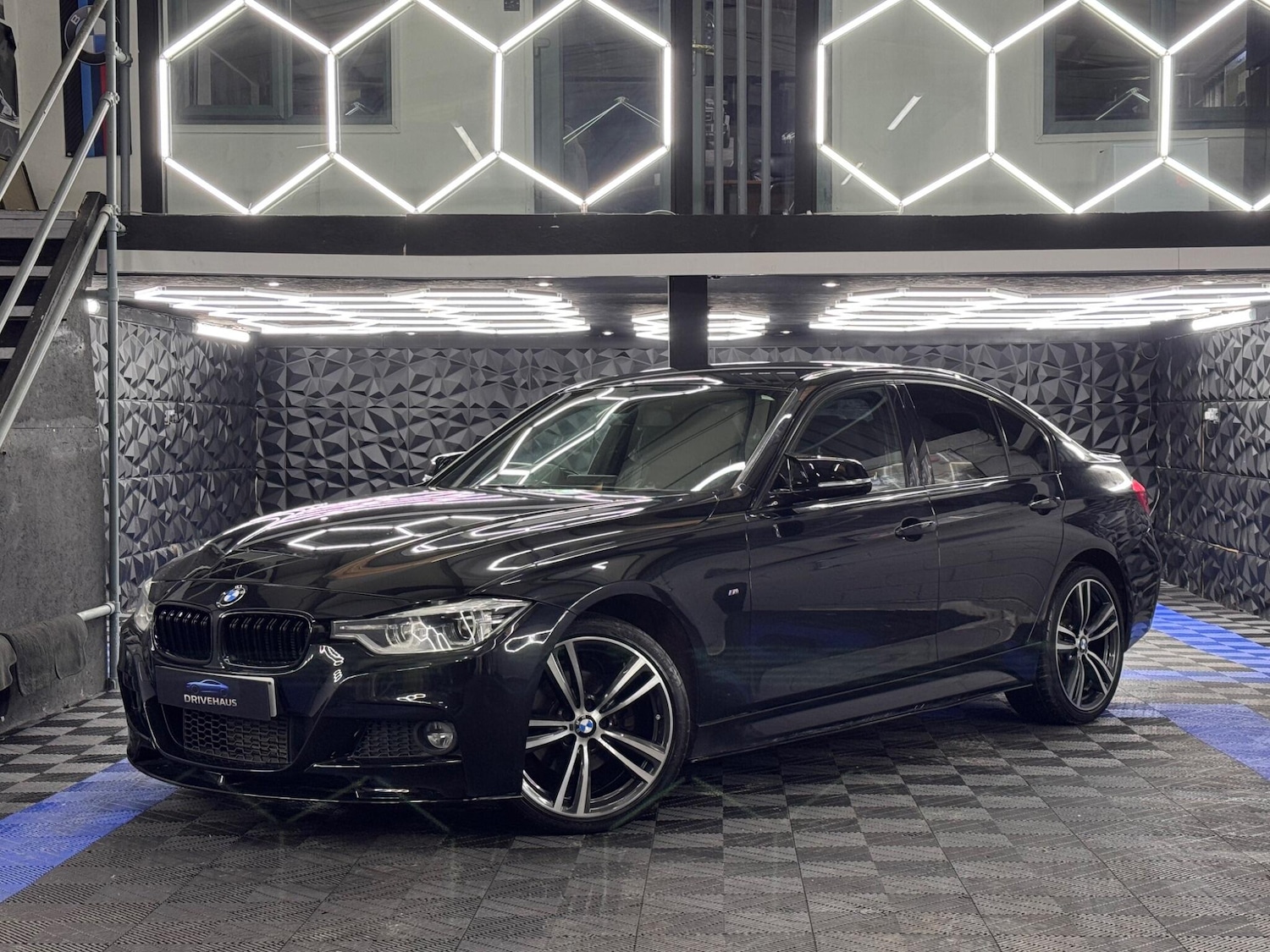 Used BMW 3 Series 2018 for sale - 77537297: Photo 3