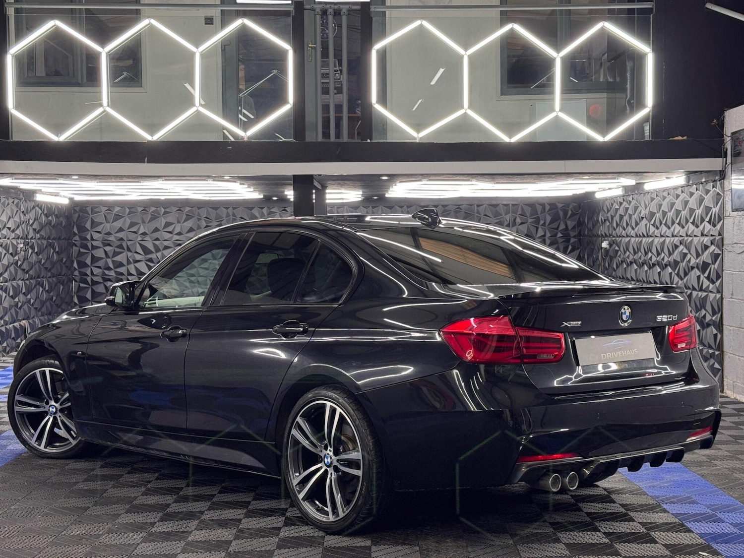 Used BMW 3 Series 2018 for sale - 77537297: Photo 4