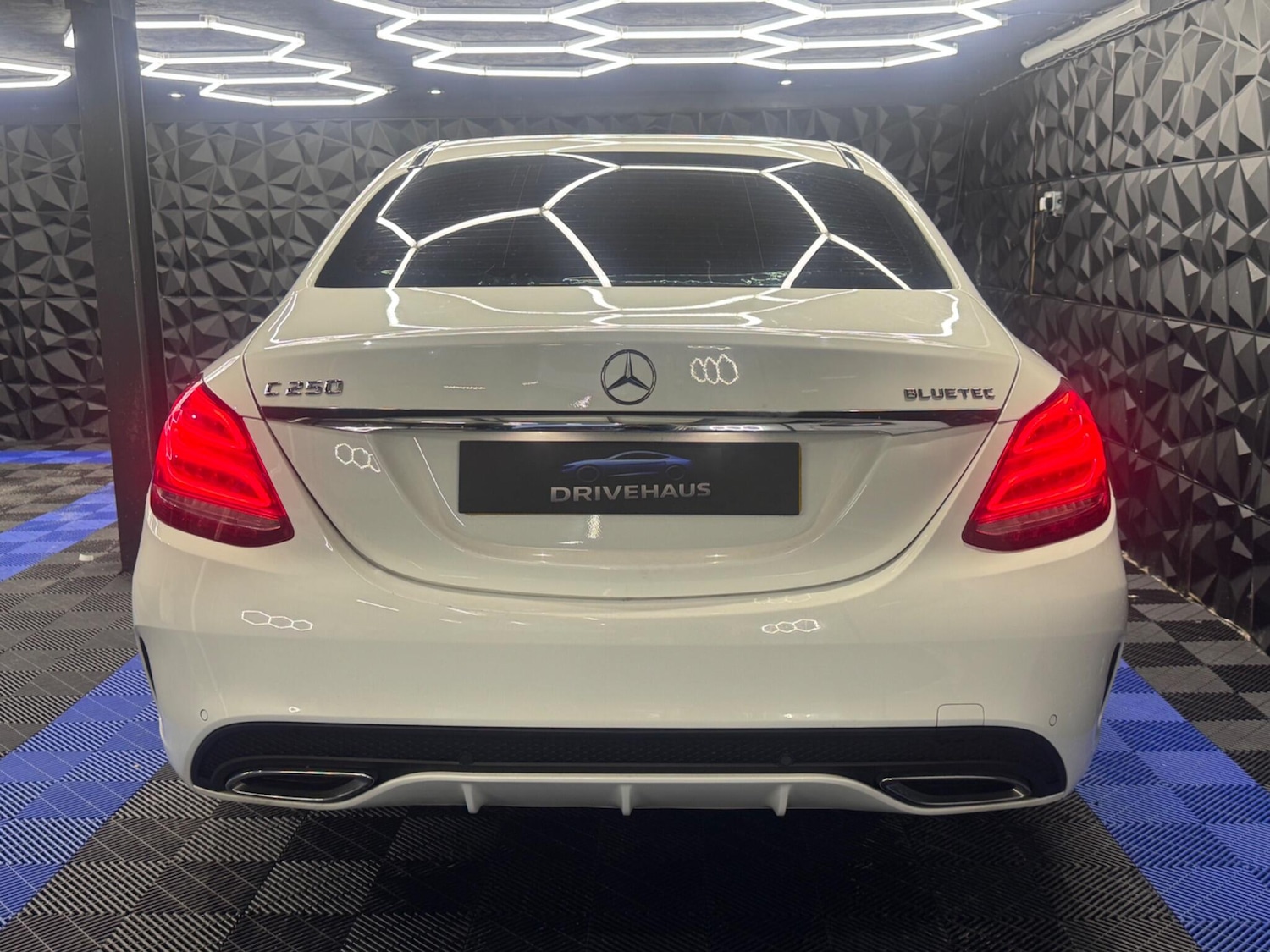 Used Mercedes-Benz C Class 2015 for sale - 77709689: Photo 21