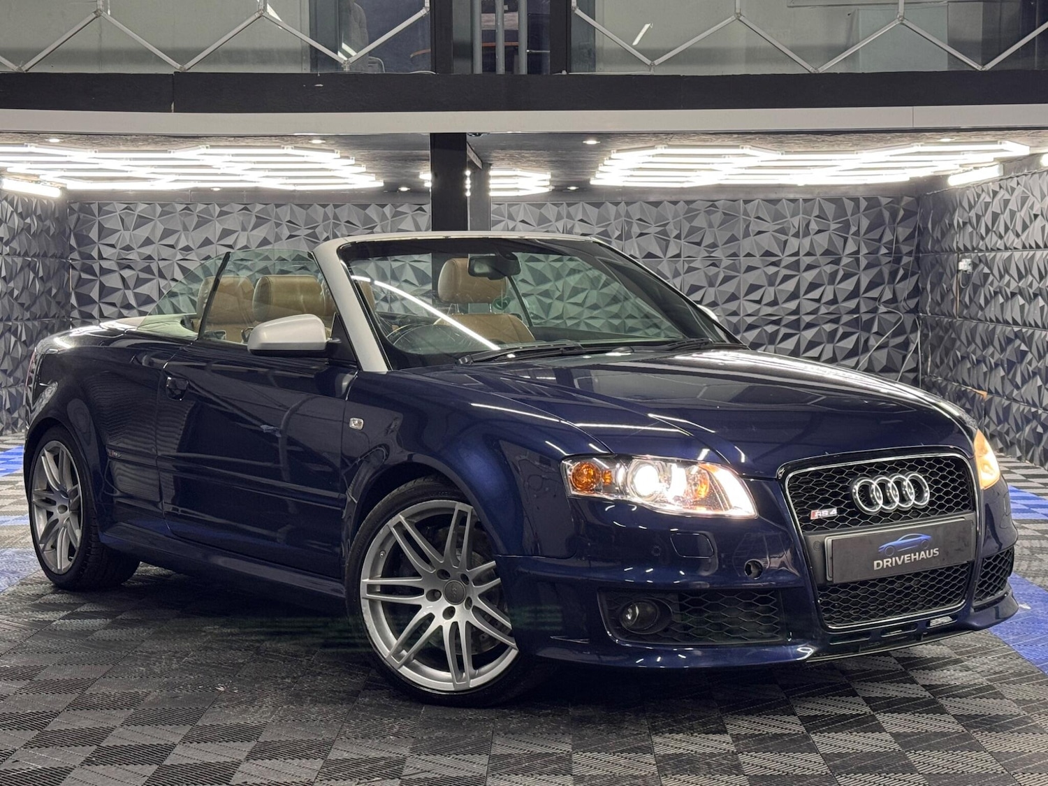 Used Audi RS4 2006 for sale - 77101682: Photo 10
