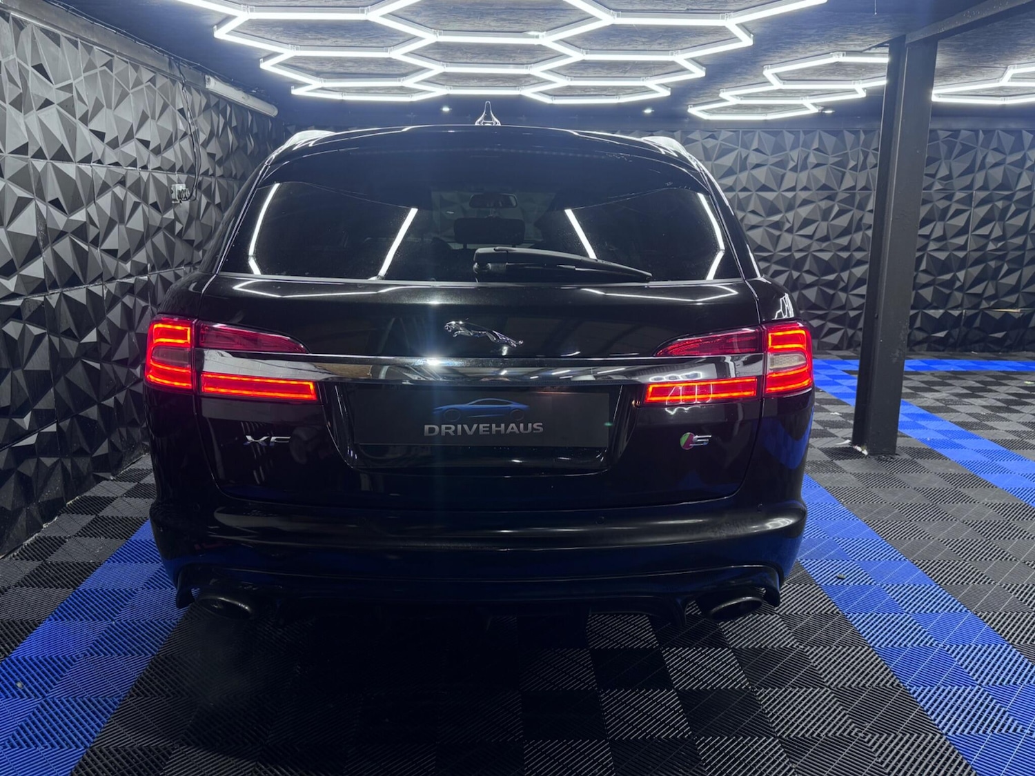 Used Jaguar XF 2014 for sale - 76886733: Photo 21