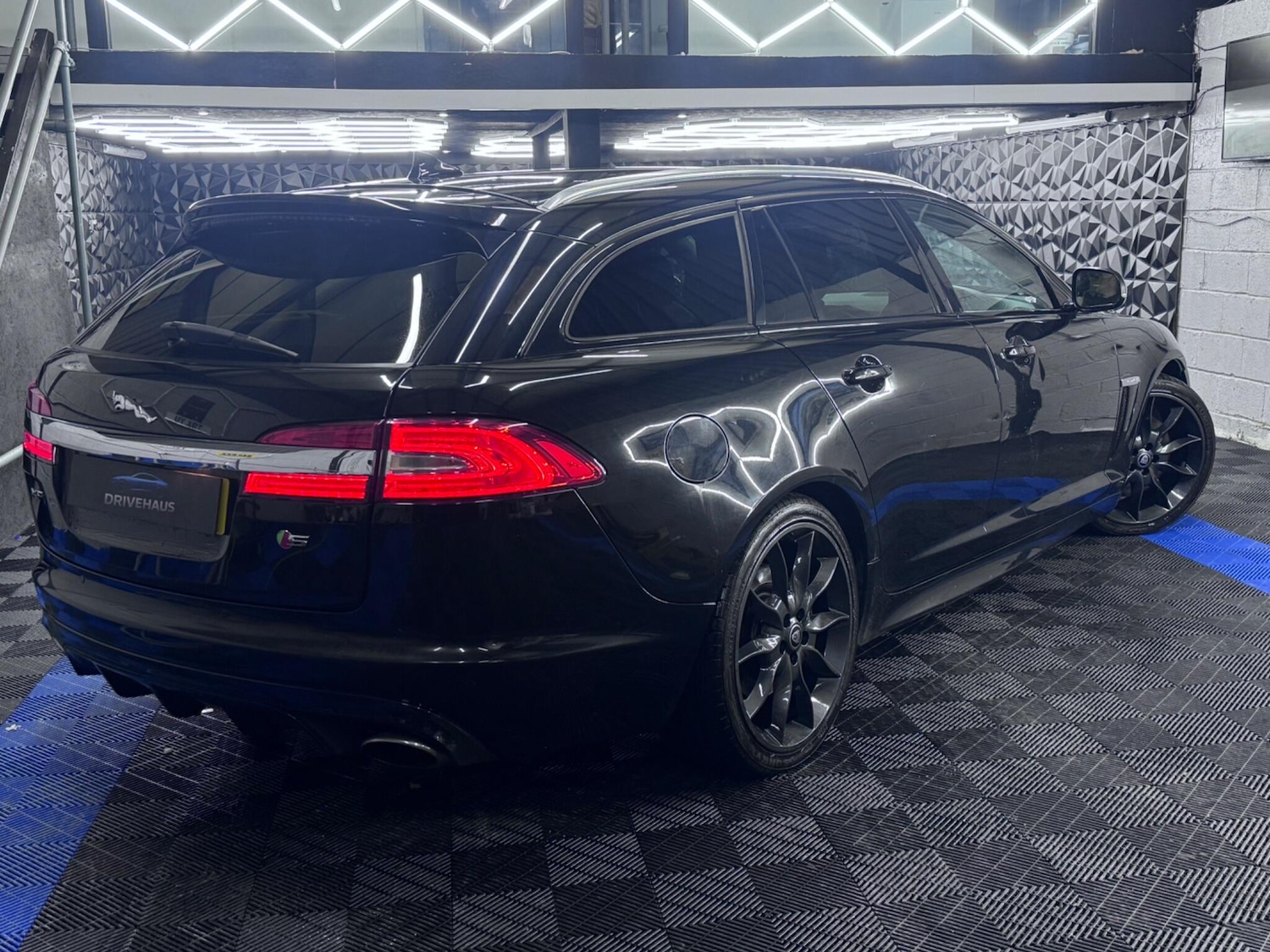 Used Jaguar XF 2014 for sale - 76886733: Photo 23