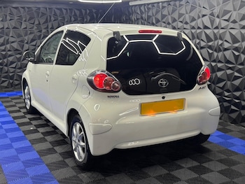 Used Toyota AYGO 2013 for sale - 75493628: Photo