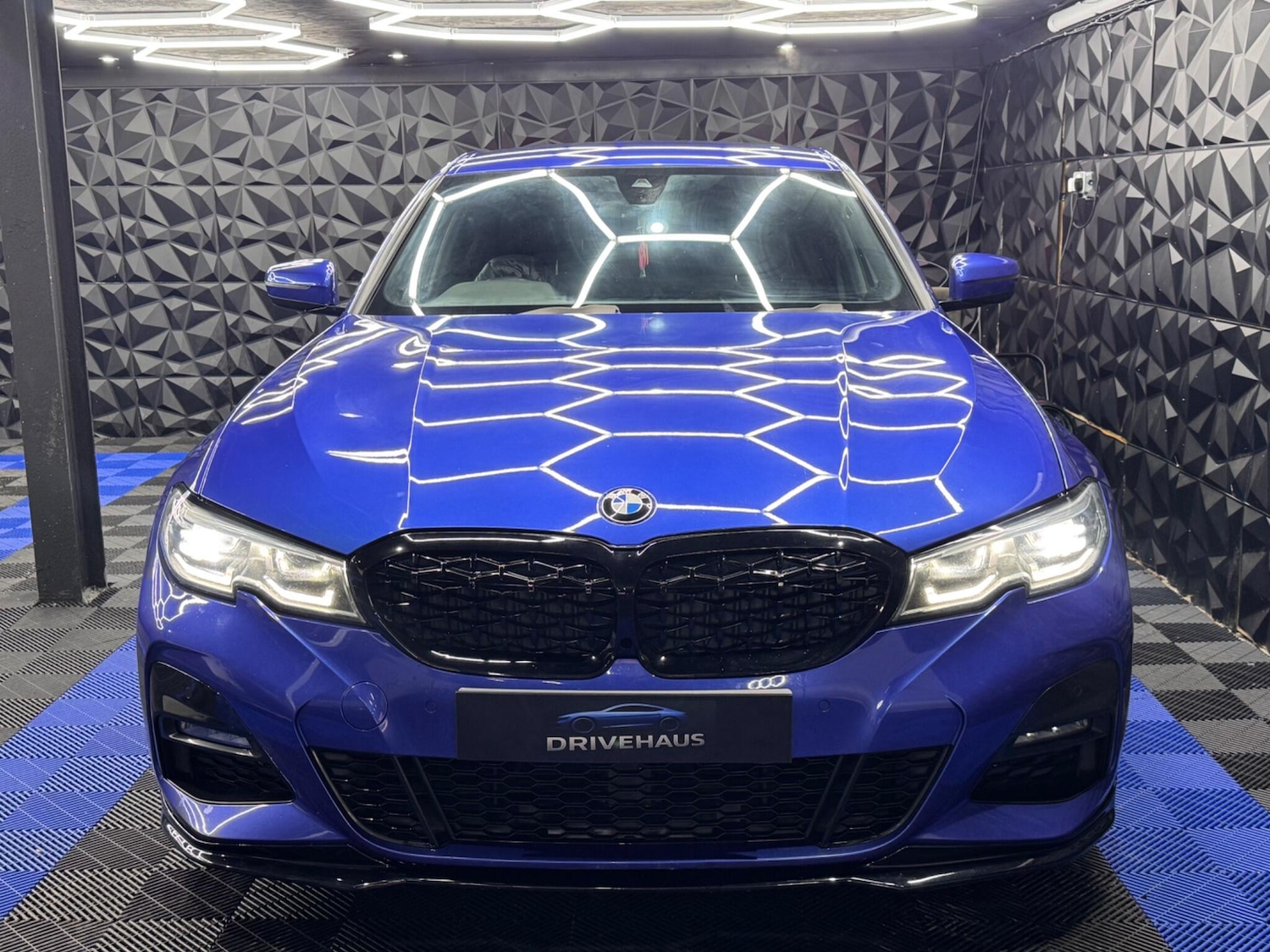 Used BMW 3 Series 2019 for sale - 77290734: Photo 2