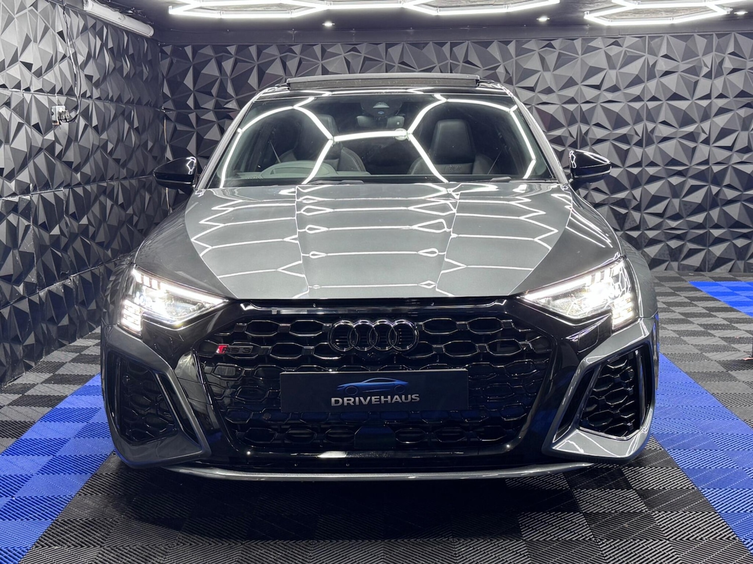 Used Audi RS3 2022 for sale - 76550259: Photo 2