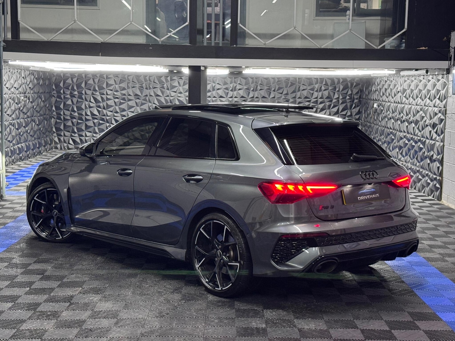 Used Audi RS3 2022 for sale - 76550259: Photo 4