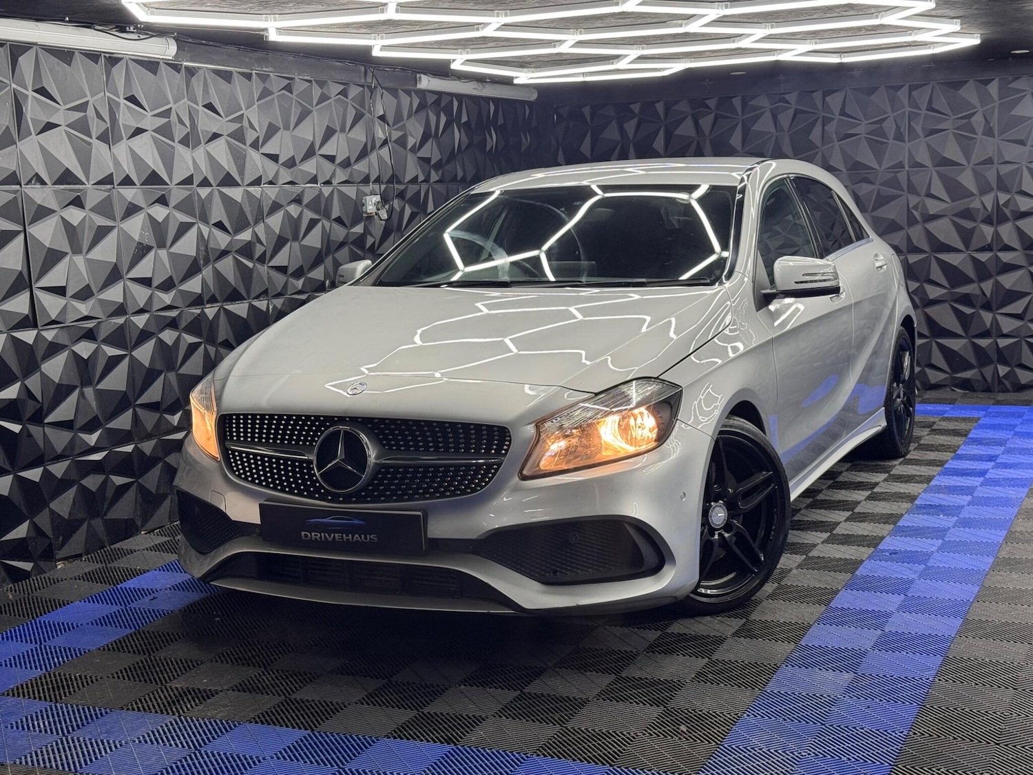 Used Mercedes-Benz A-Class 2016 for sale - 77645783: Photo 11