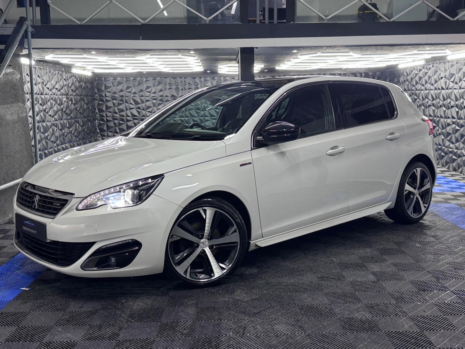 Used Peugeot 308 2017 for sale - 76377227: Photo 12