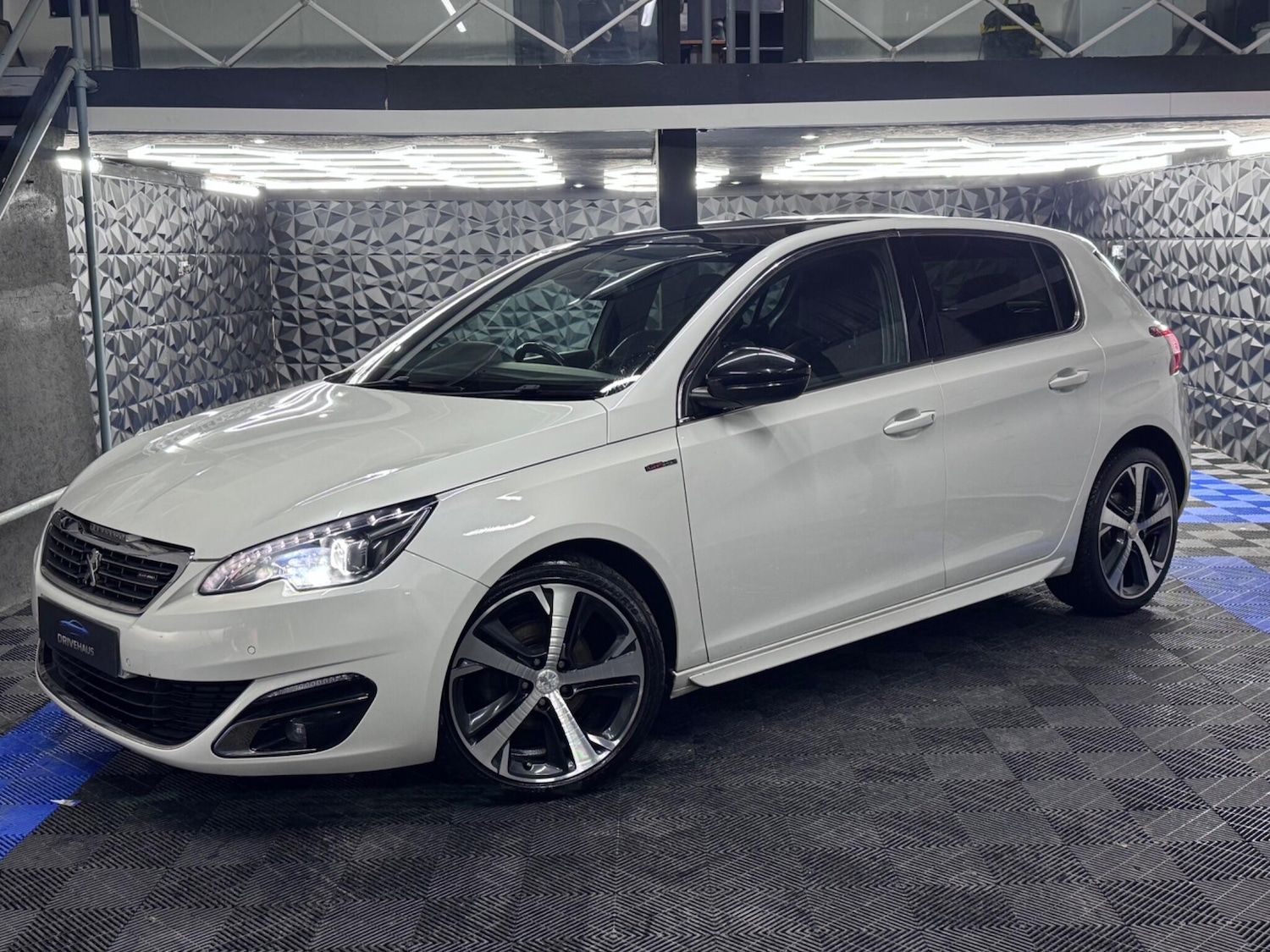 Used Peugeot 308 2017 for sale - 76377227: Photo 14