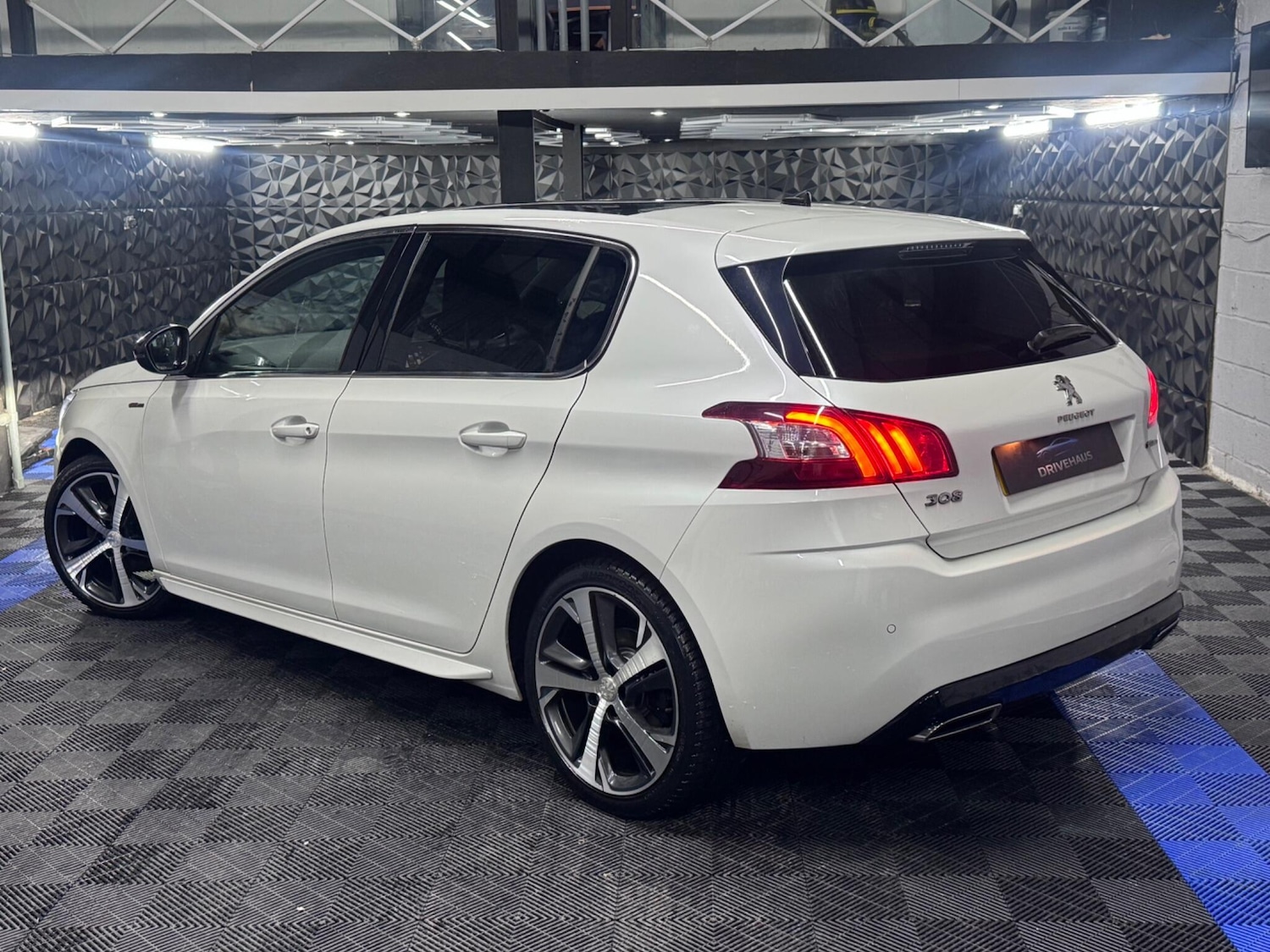 Used Peugeot 308 2017 for sale - 76377227: Photo 15