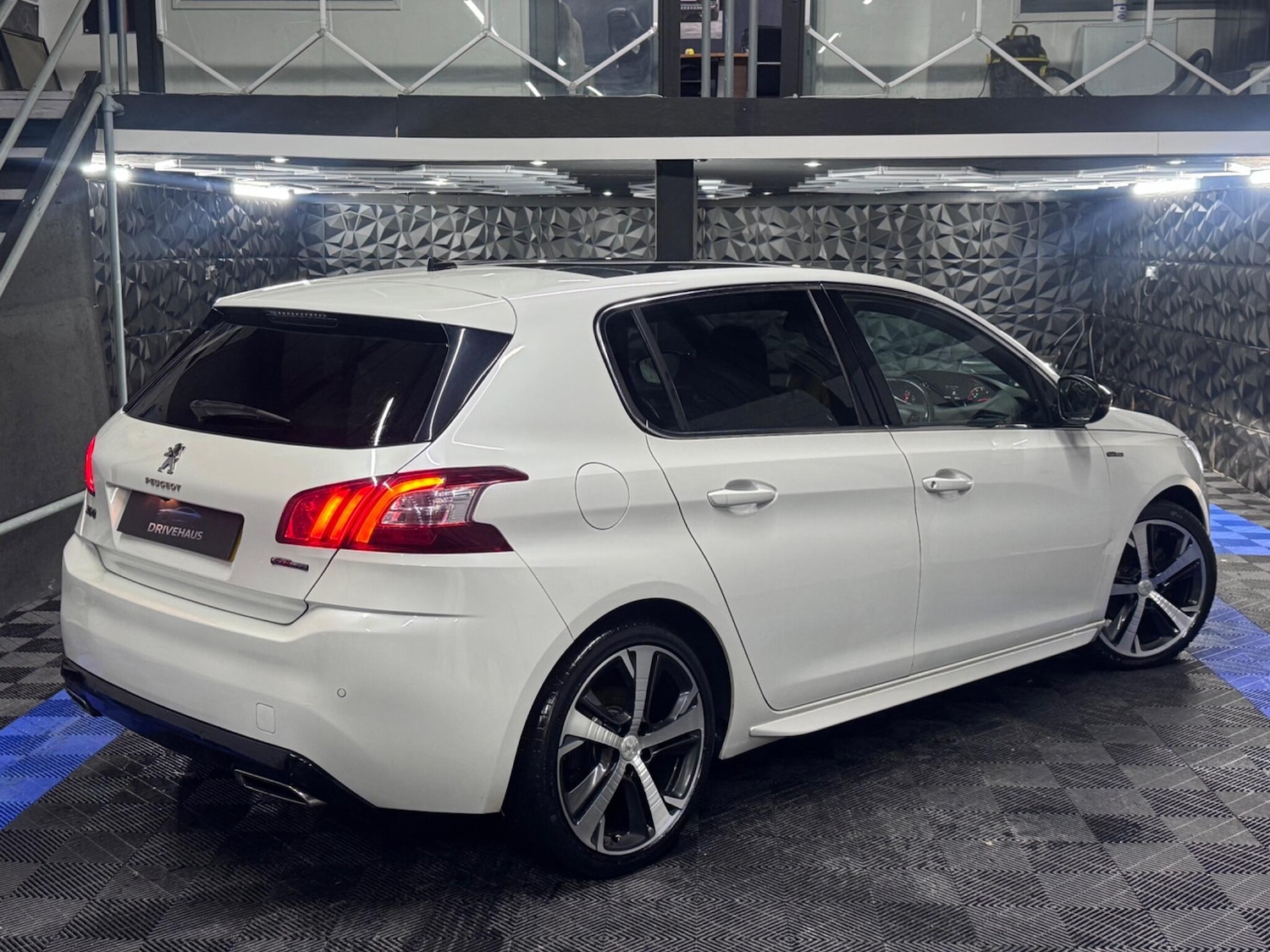 Used Peugeot 308 2017 for sale - 76377227: Photo 25