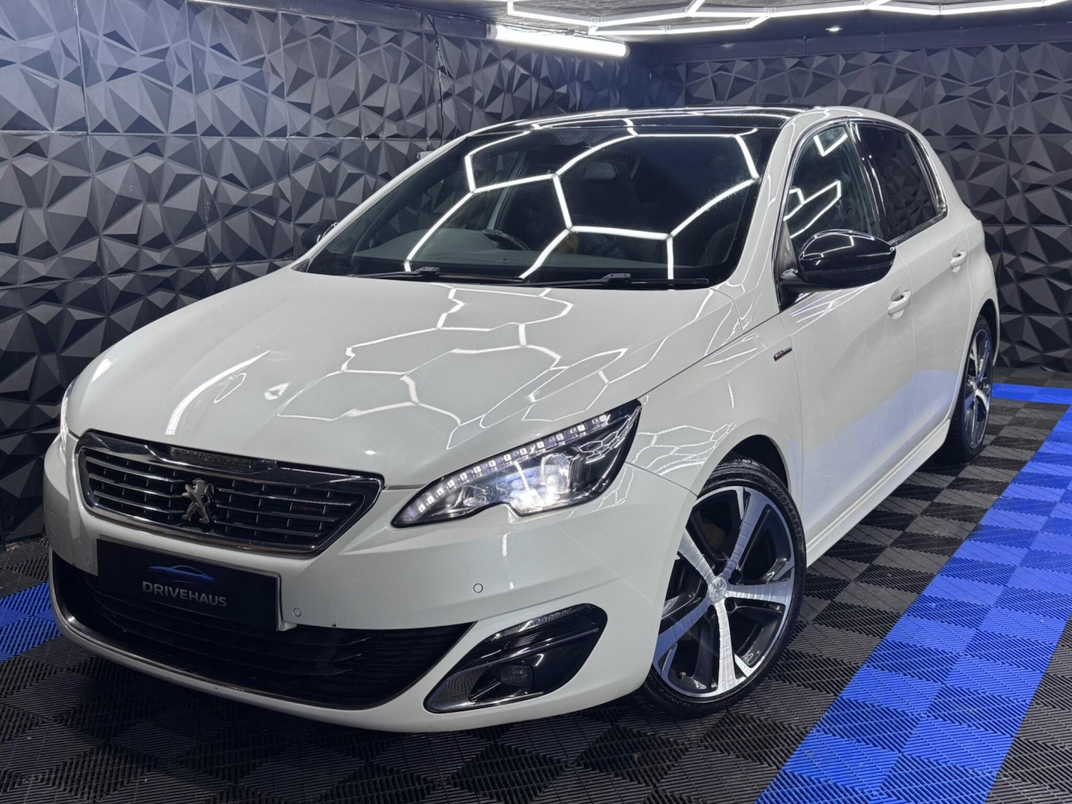 Used Peugeot 308 2017 for sale - 76377227: Photo 4