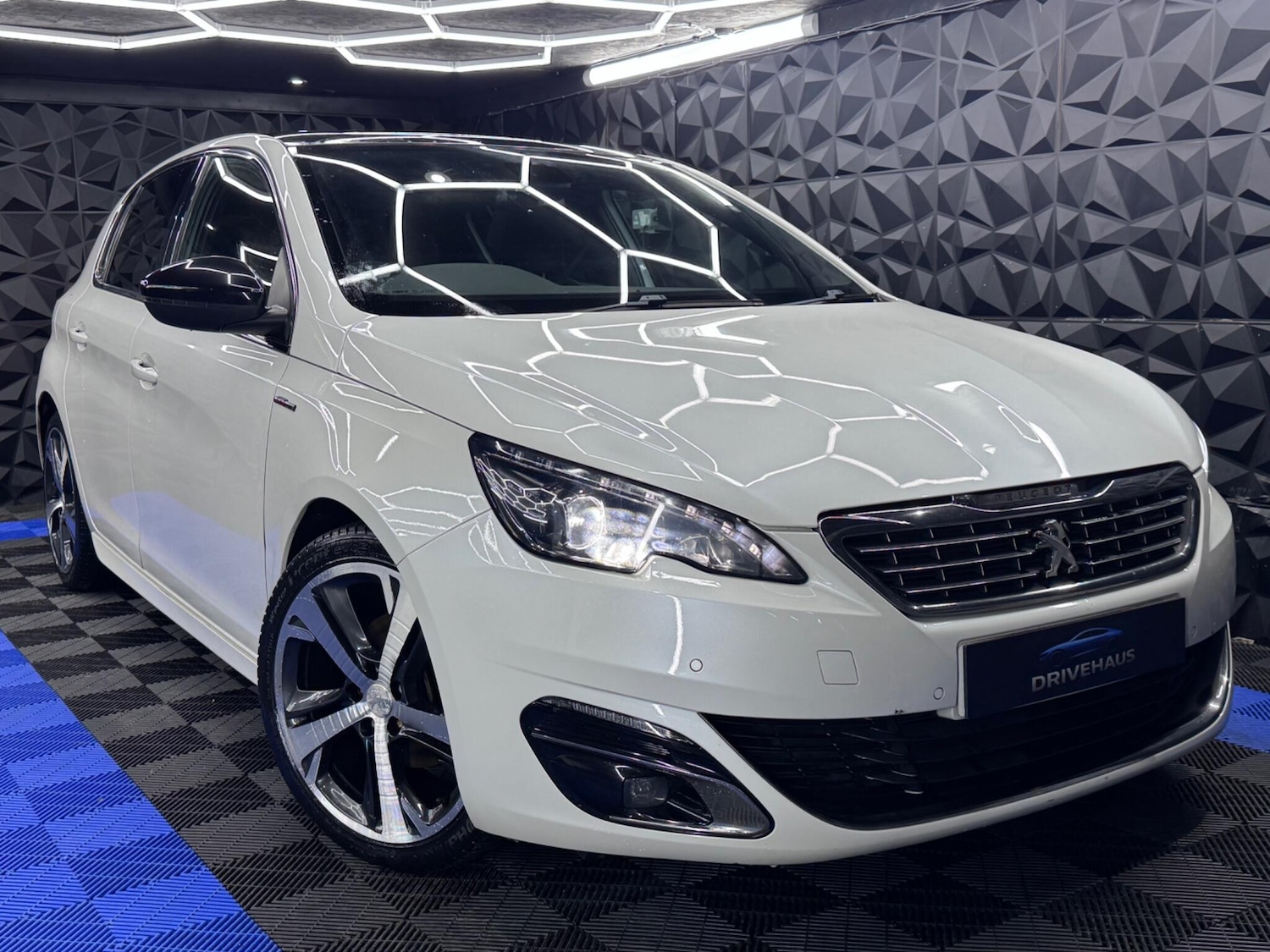 Used Peugeot 308 2017 for sale - 76377227: Photo 7