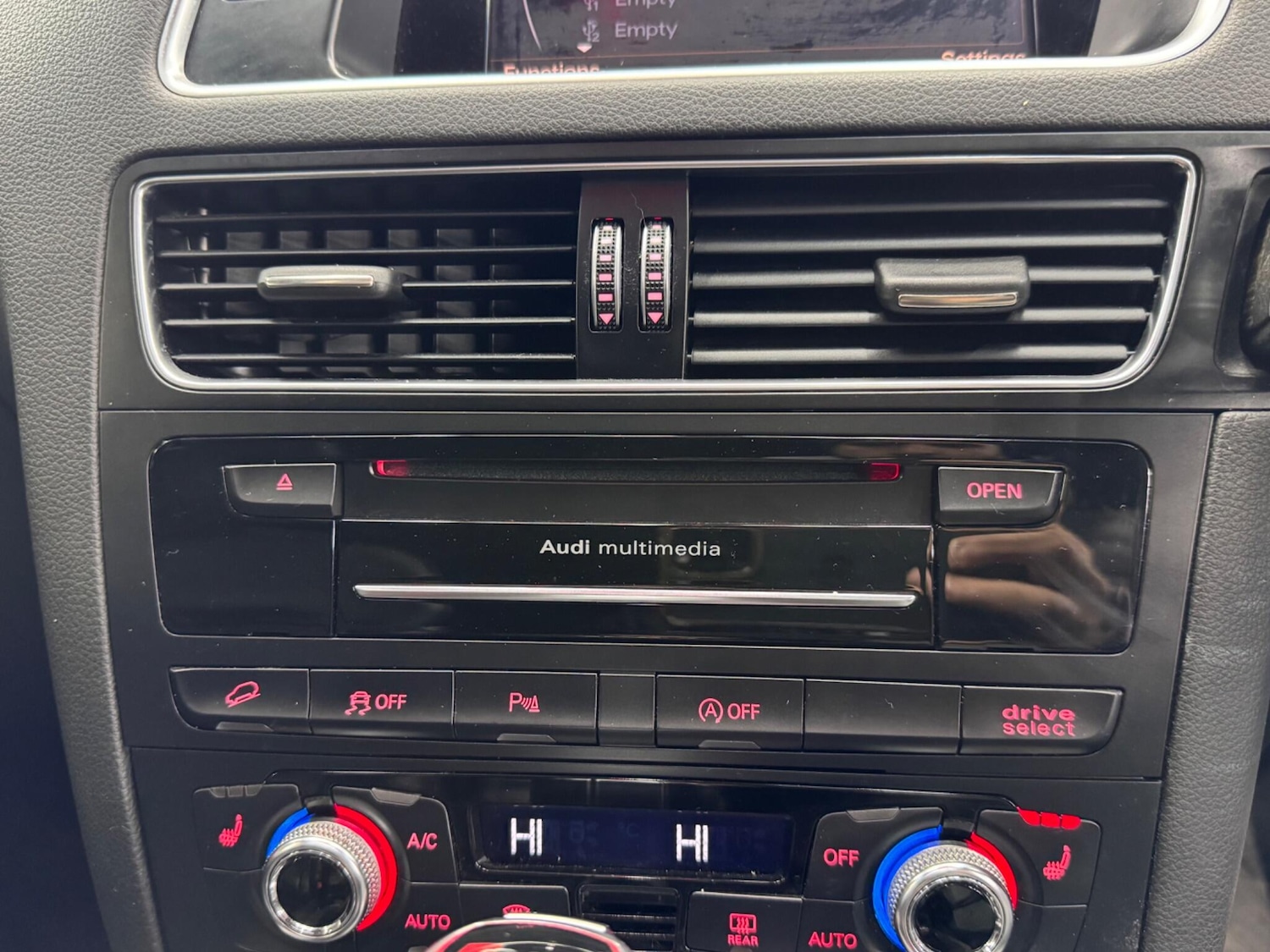 Used Audi Q5 2014 for sale - 77314956: Photo 32