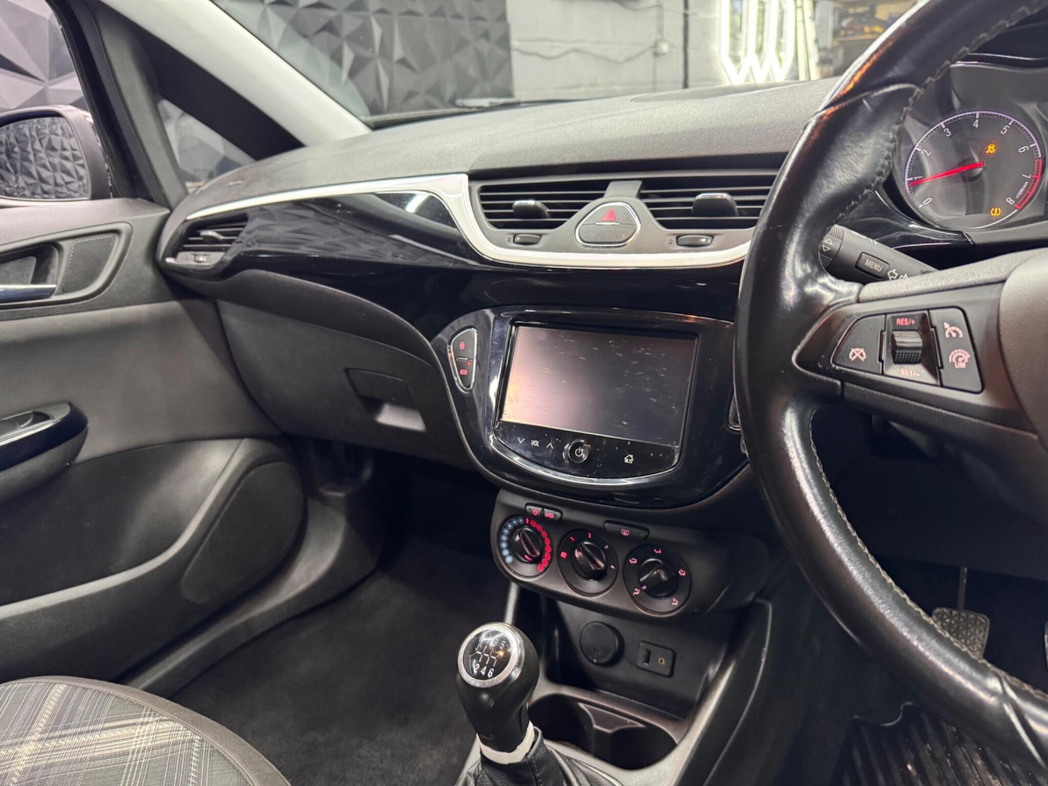 Used Vauxhall Corsa 2016 for sale - 77290995: Photo 11