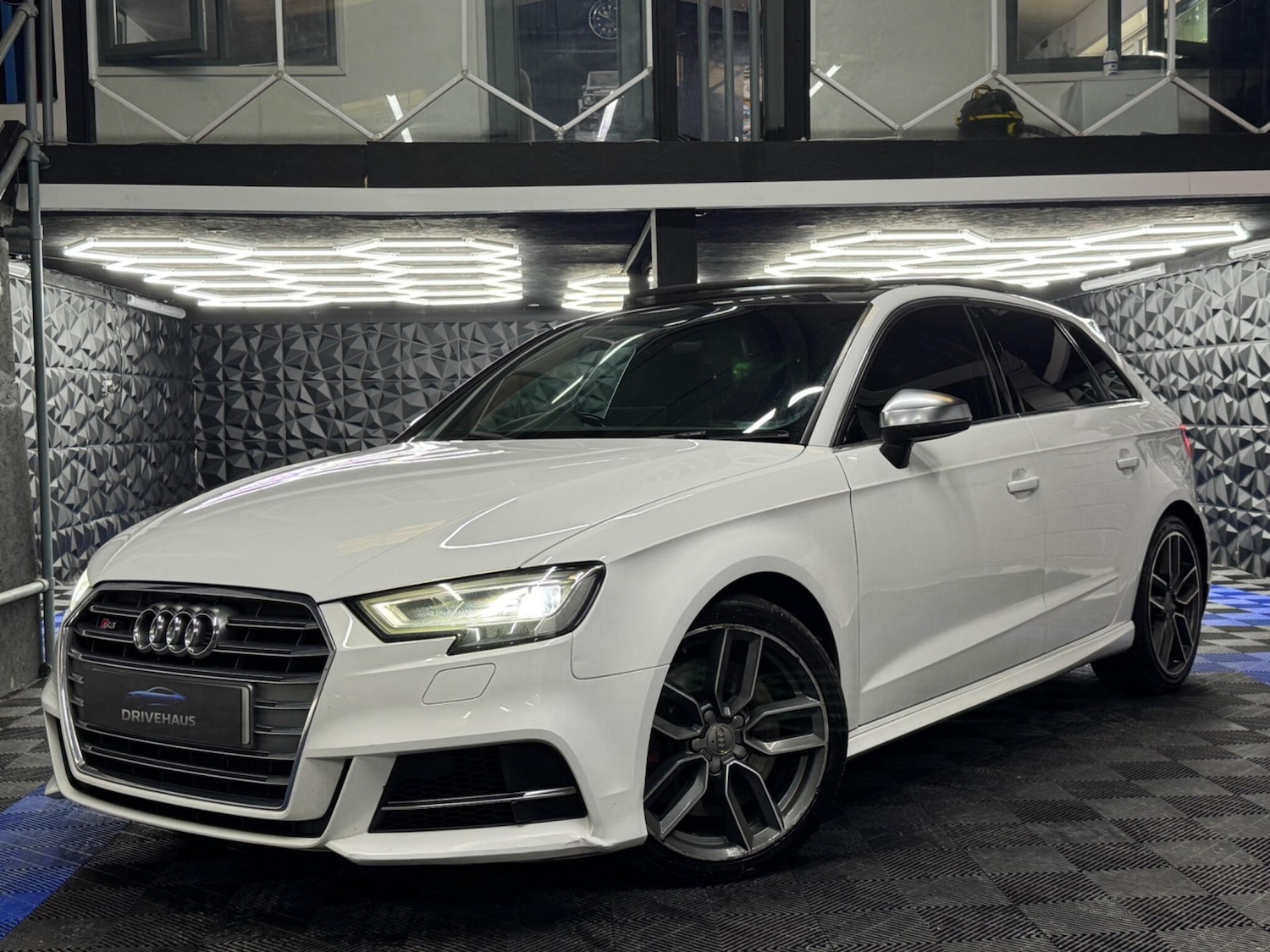 Used Audi S3 2016 for sale - 76020516: Photo 10
