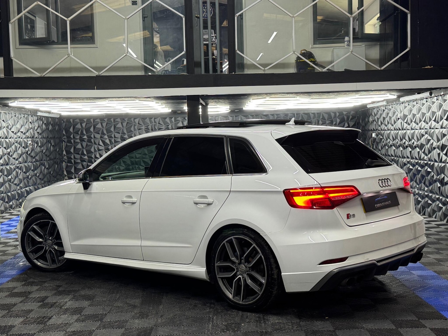Used Audi S3 2016 for sale - 76020516: Photo 15