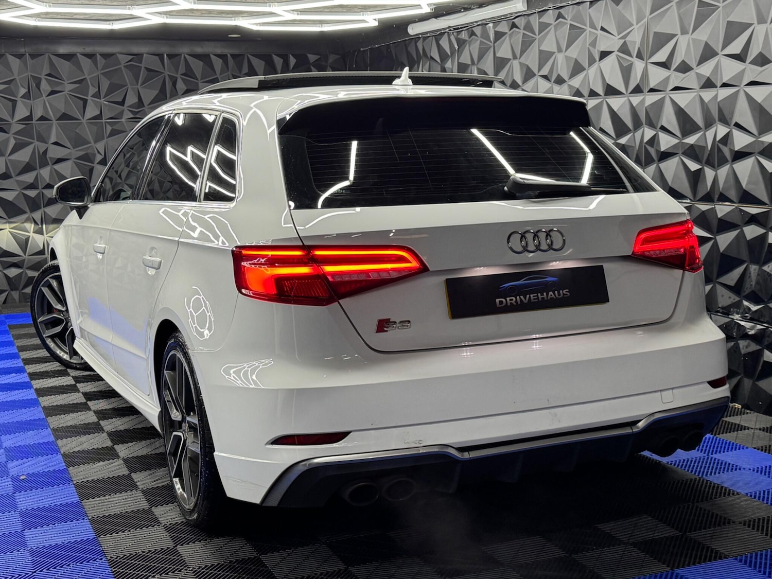 Used Audi S3 2016 for sale - 76020516: Photo 4