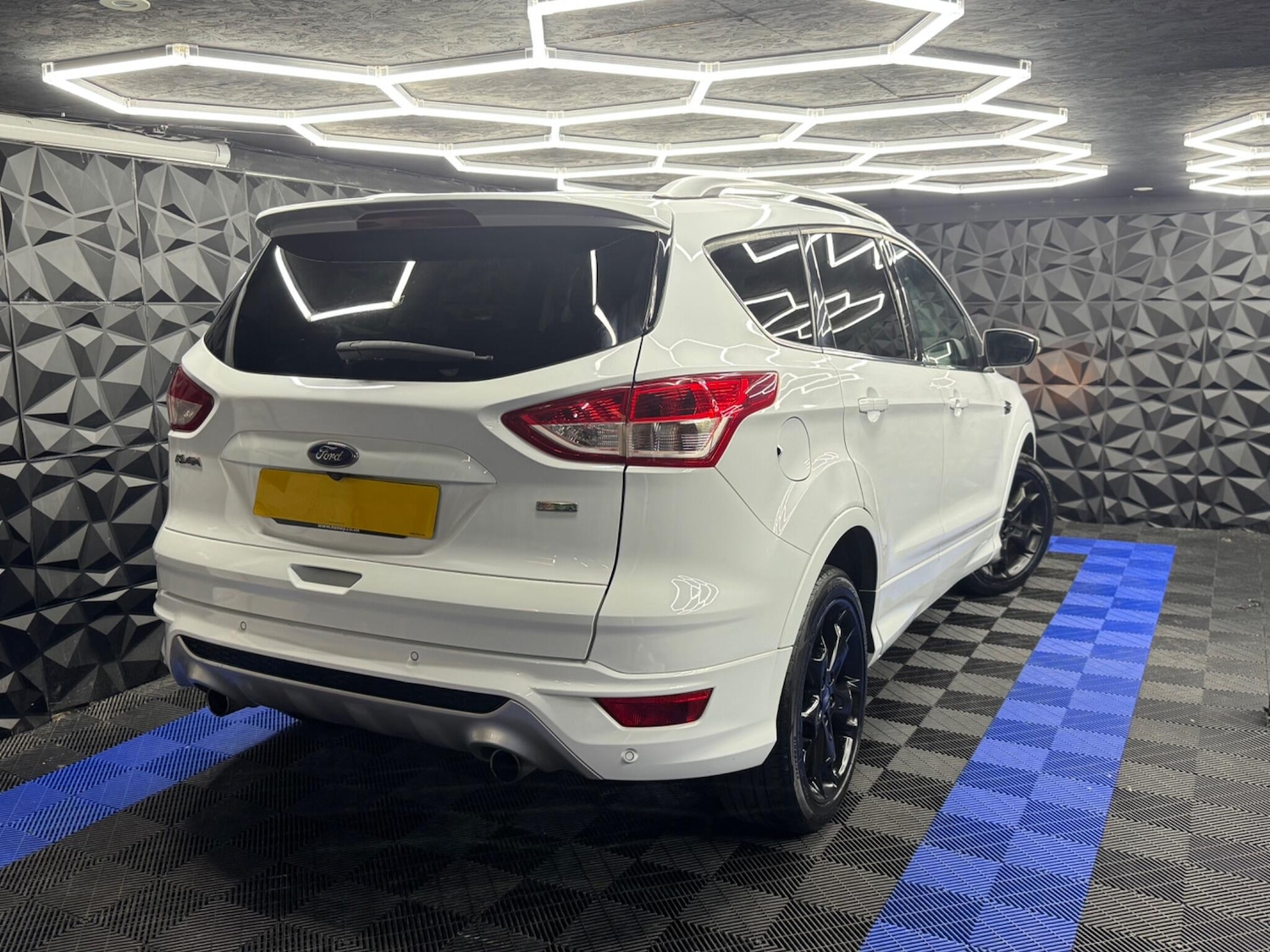 Used Ford Kuga 2016 for sale - 76472211: Photo 31