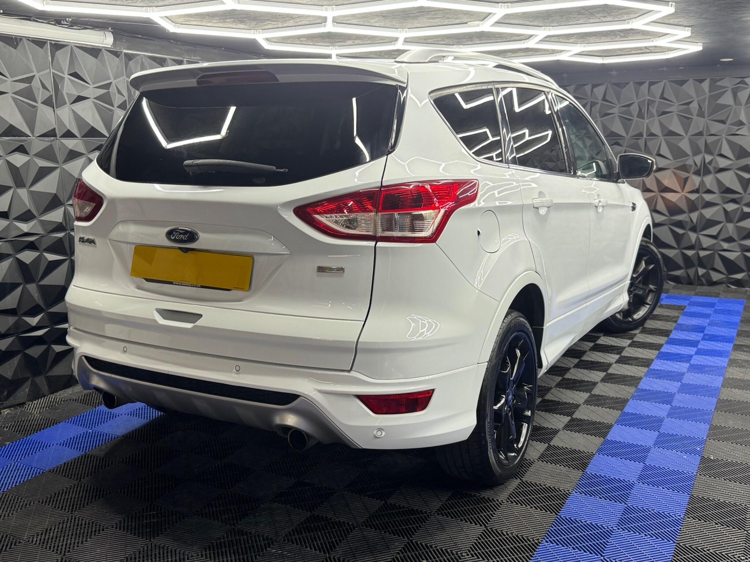 Used Ford Kuga 2016 for sale - 76472211: Photo 32