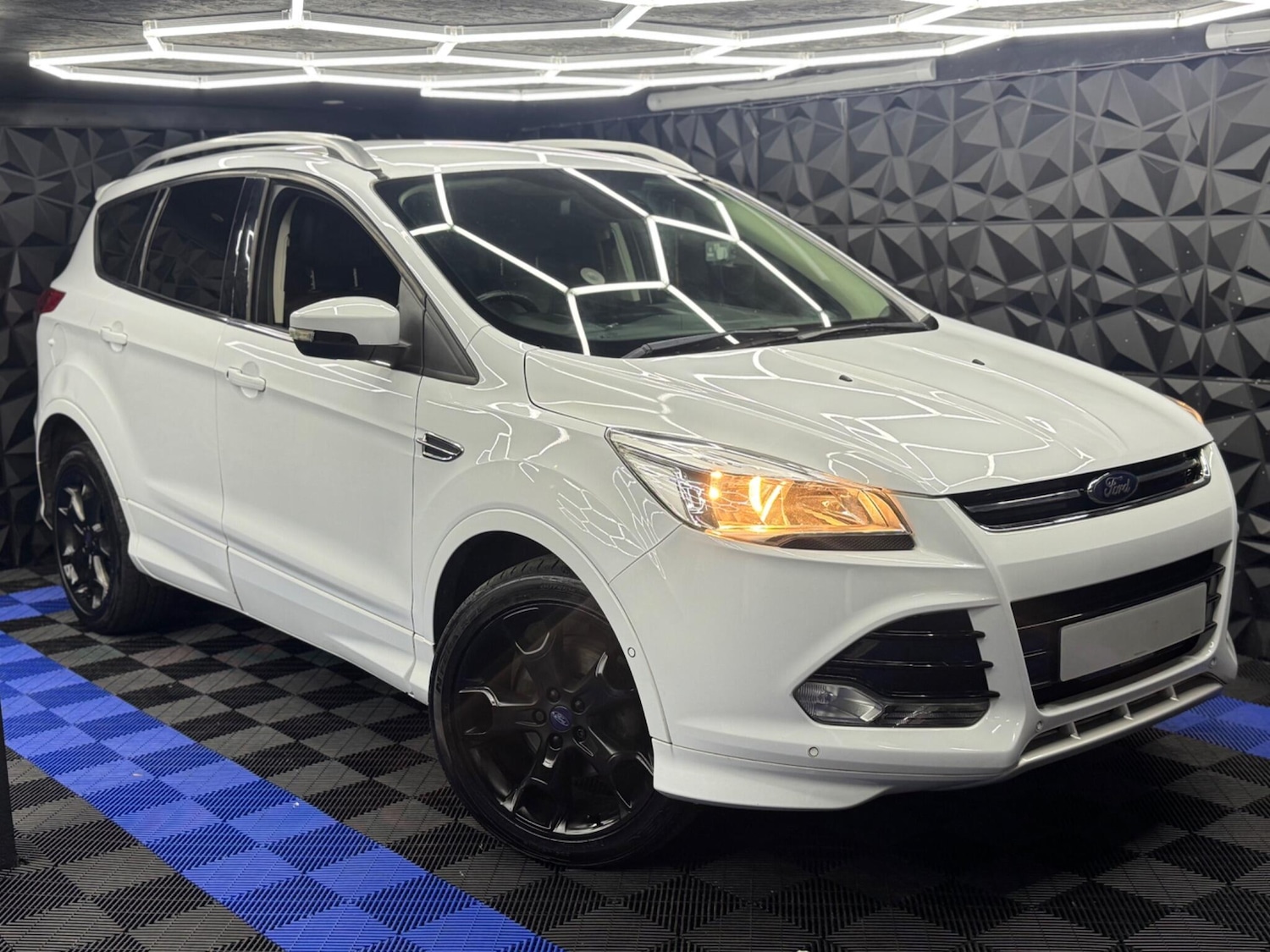 Used Ford Kuga 2016 for sale - 76472211: Photo 6