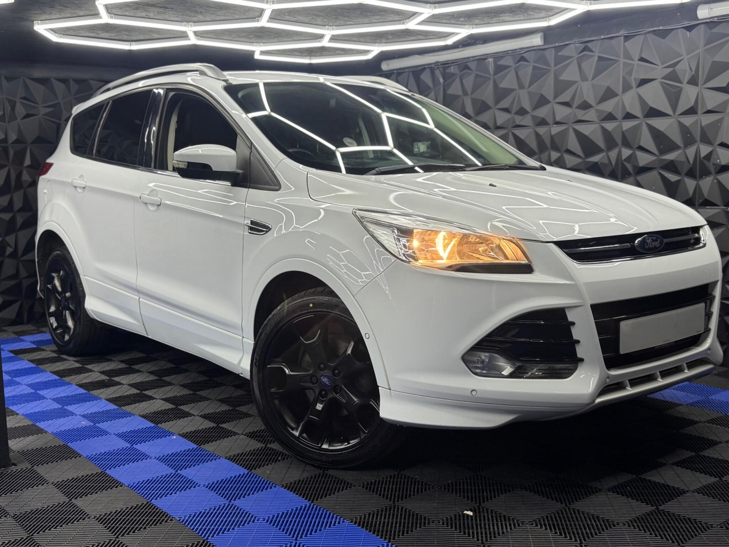 Used Ford Kuga 2016 for sale - 76472211: Photo 7