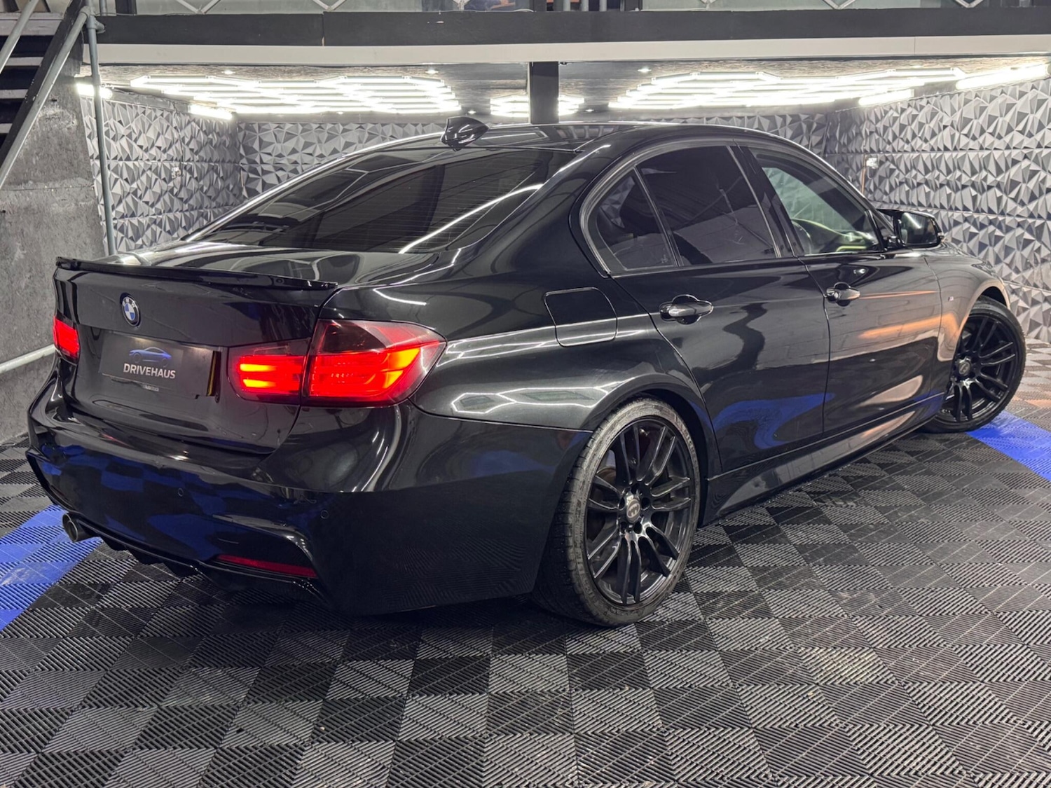 Used BMW 3 Series 2012 for sale - 77290999: Photo 23