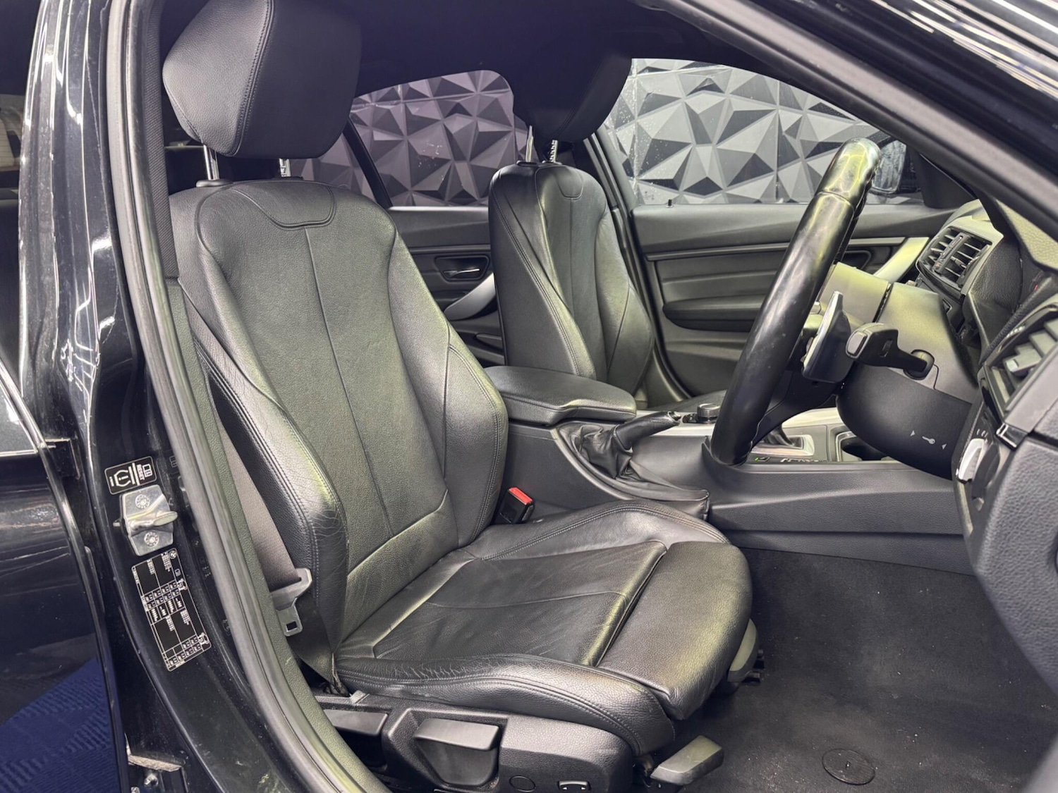 Used BMW 3 Series 2012 for sale - 77290999: Photo 27