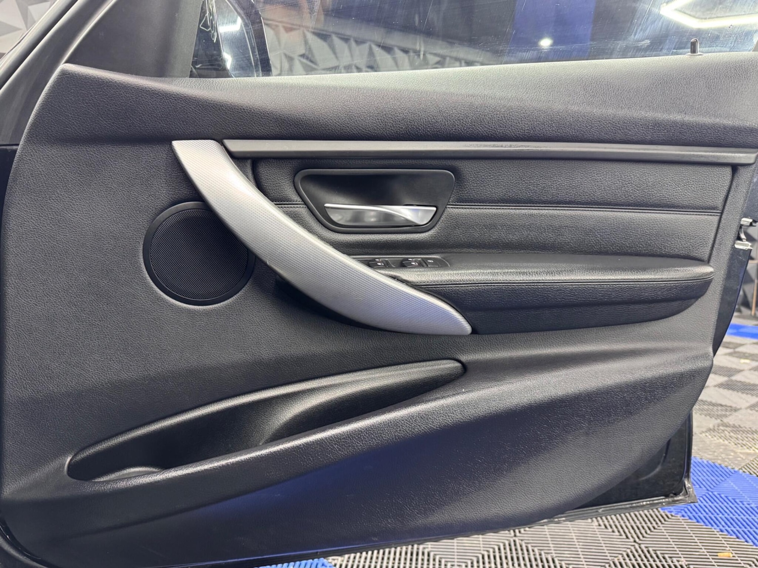 Used BMW 3 Series 2012 for sale - 77290999: Photo 31