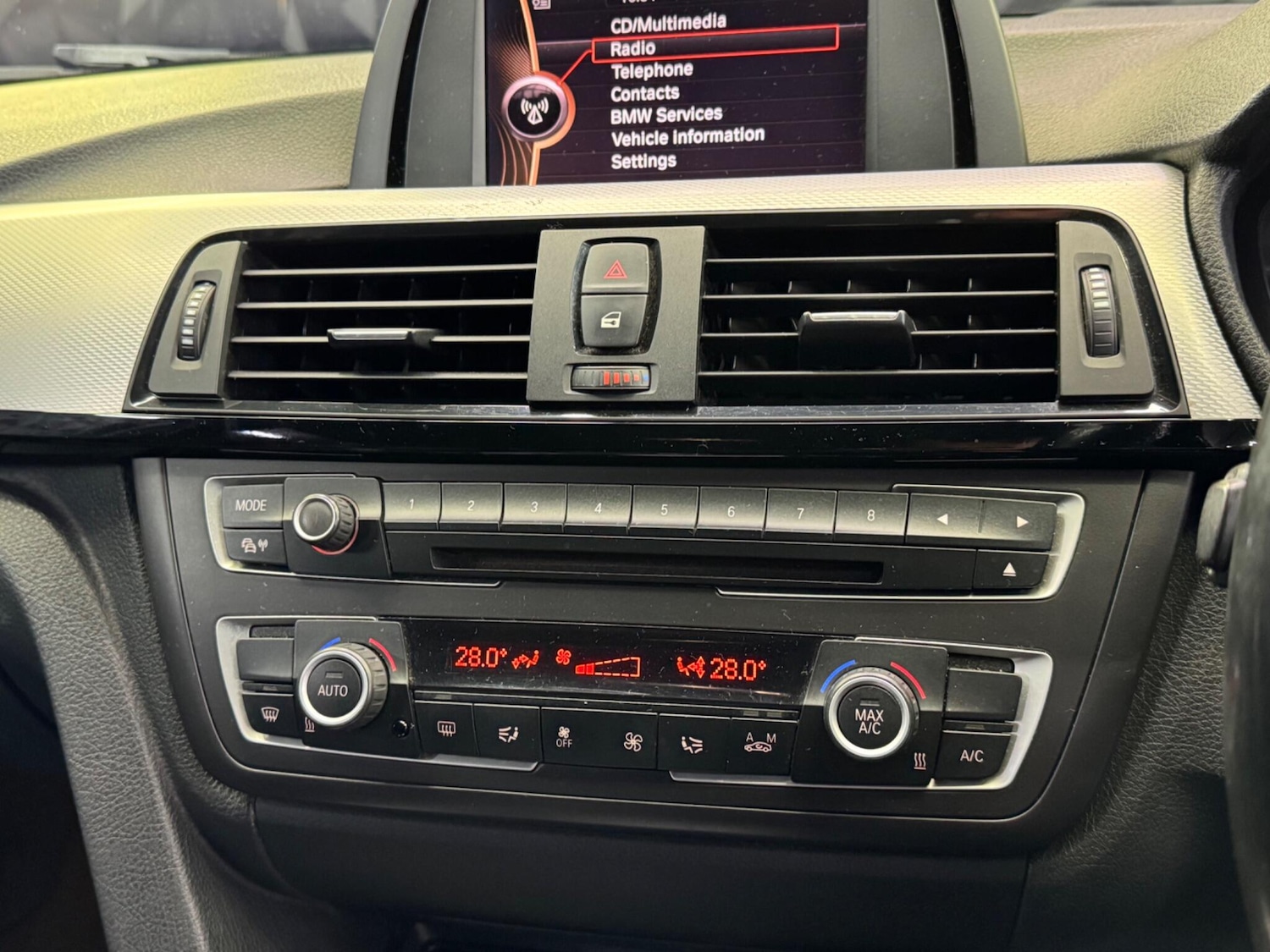 Used BMW 3 Series 2012 for sale - 77290999: Photo 32