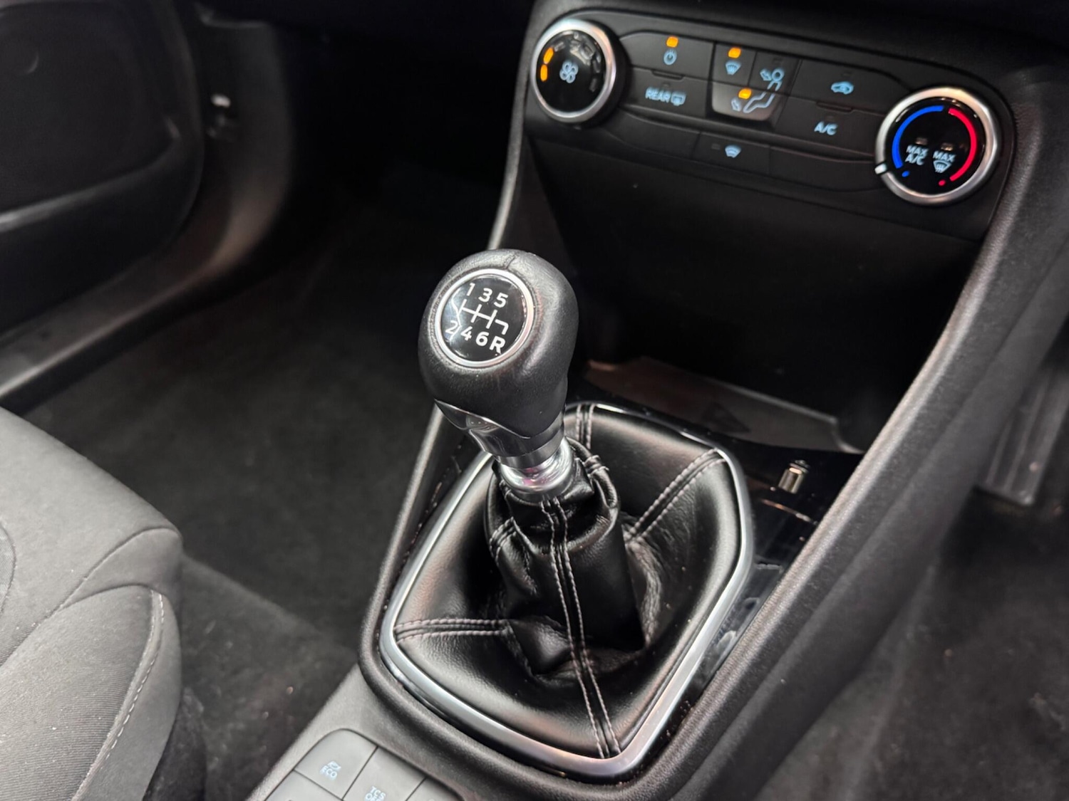 Used Ford Fiesta 2017 for sale - 77290858: Photo 27