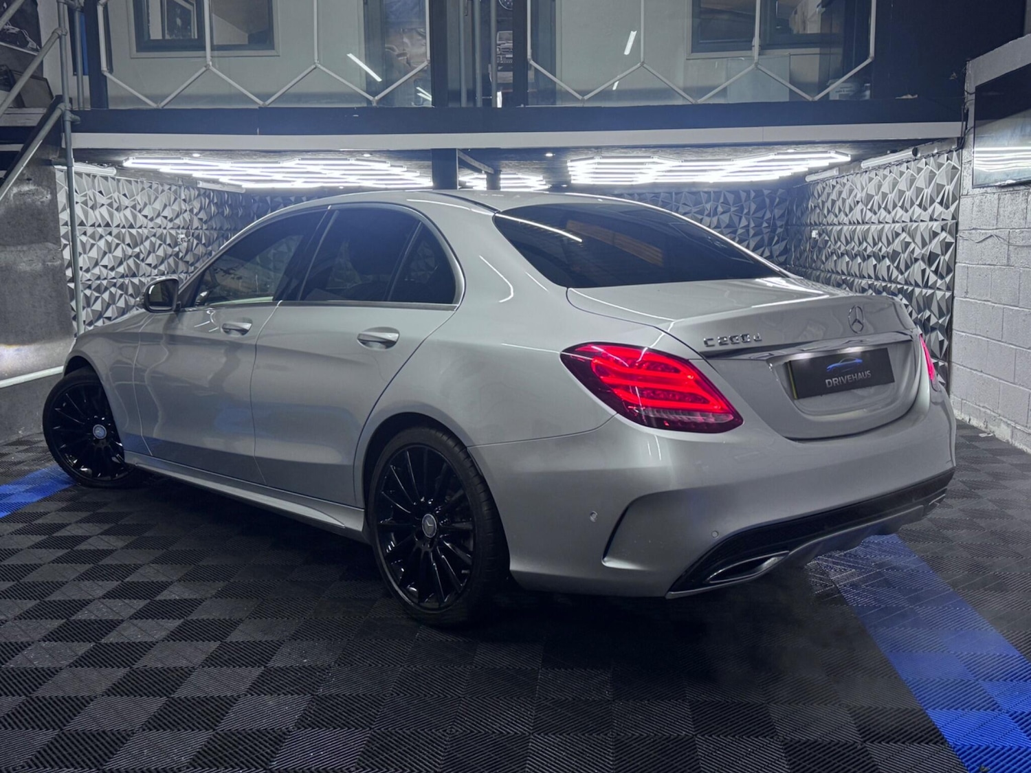 Used Mercedes-Benz C Class 2016 for sale - 76688634: Photo 16