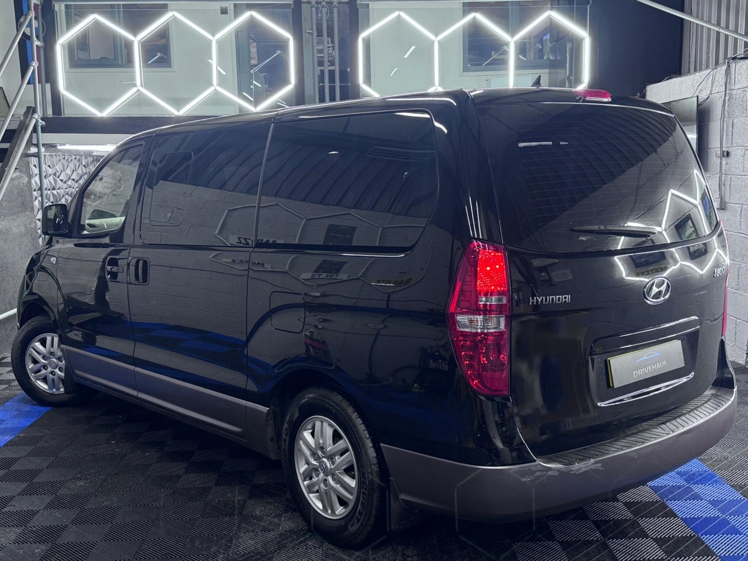 Used Hyundai i800 2016 for sale - 77359030: Photo 8