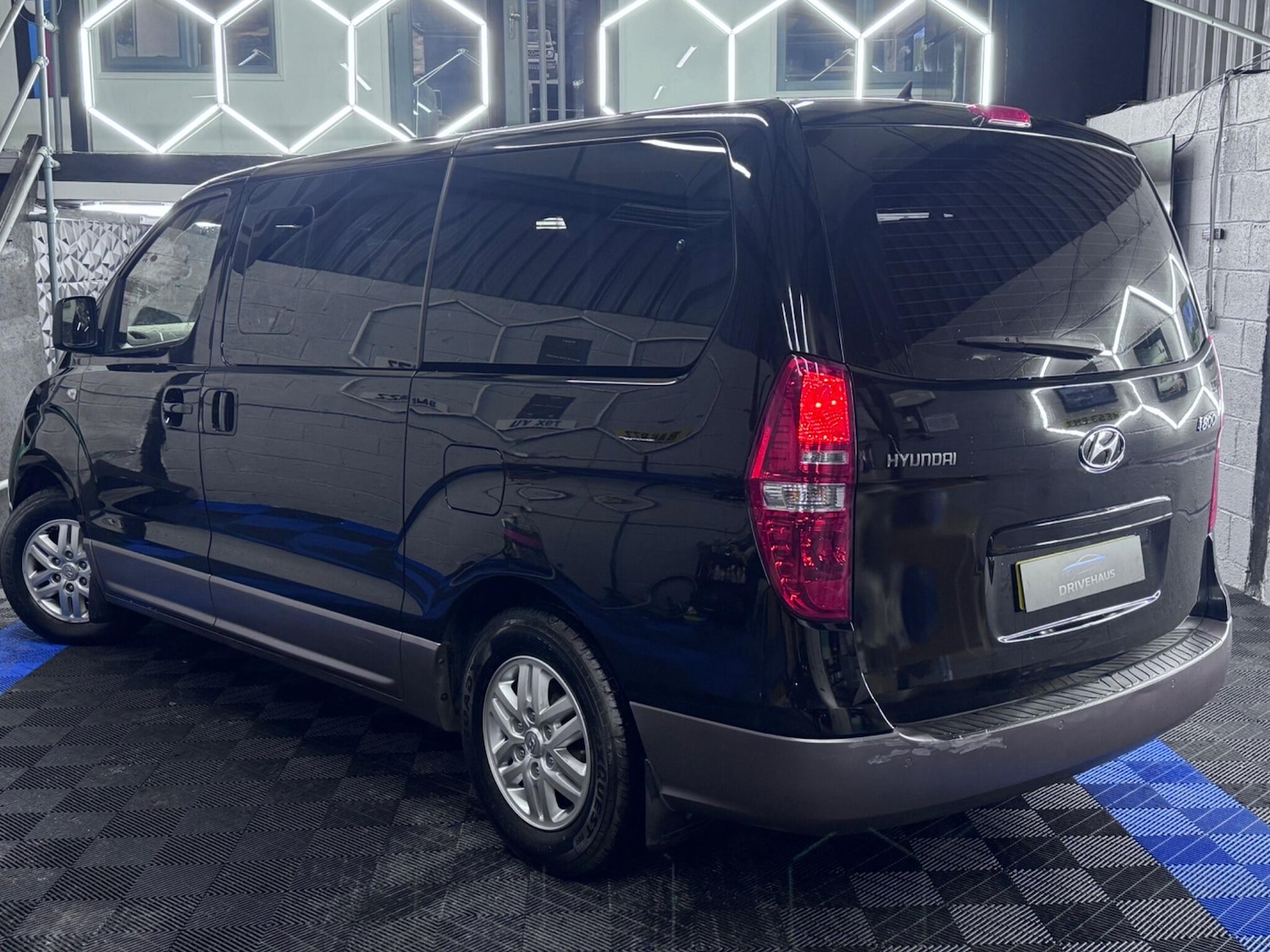 Used Hyundai i800 2016 for sale - 77359030: Photo 9