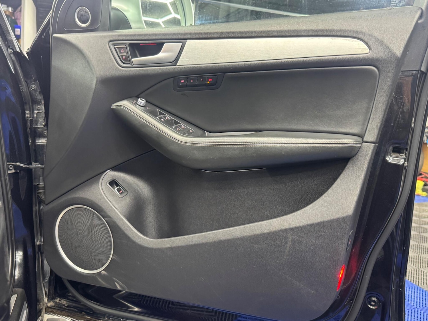 Used Audi SQ5 2014 for sale - 75492735: Photo 41
