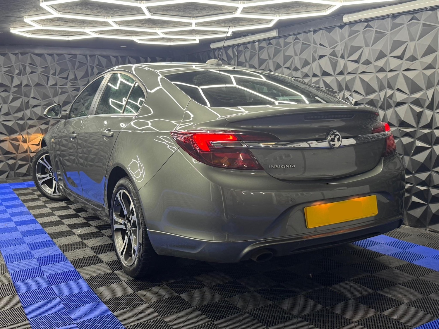 Used Vauxhall Insignia 2016 for sale - 76995693: Photo 4