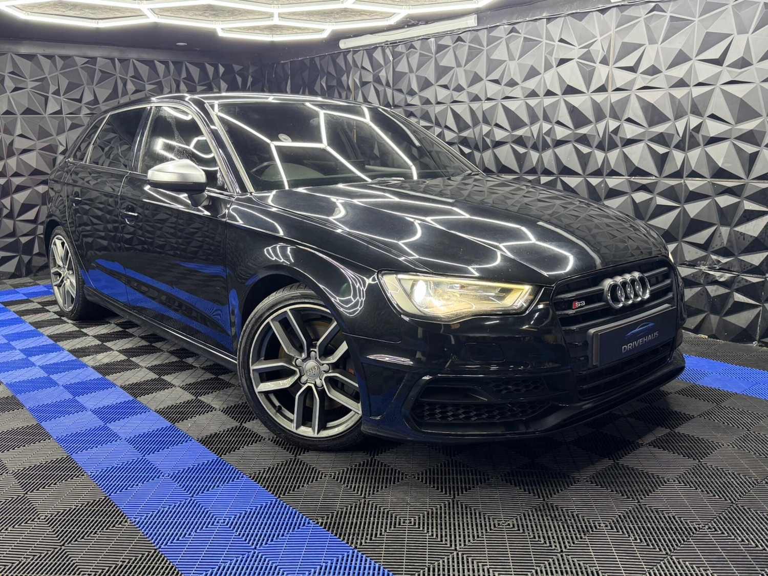 Used Audi S3 2015 for sale - 76013019: Photo 2