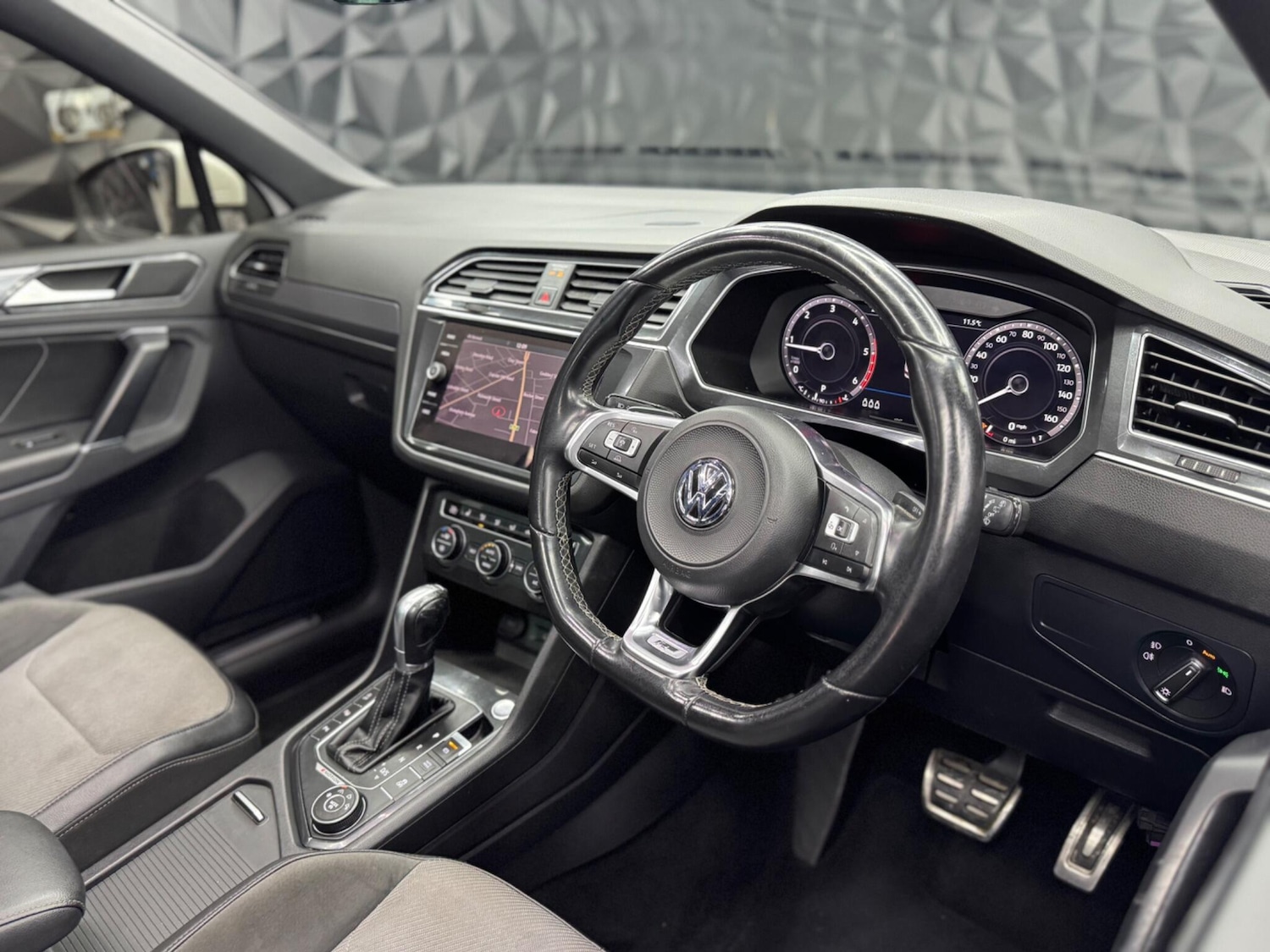 Used Volkswagen Tiguan for sale - 76989452: Photo 37